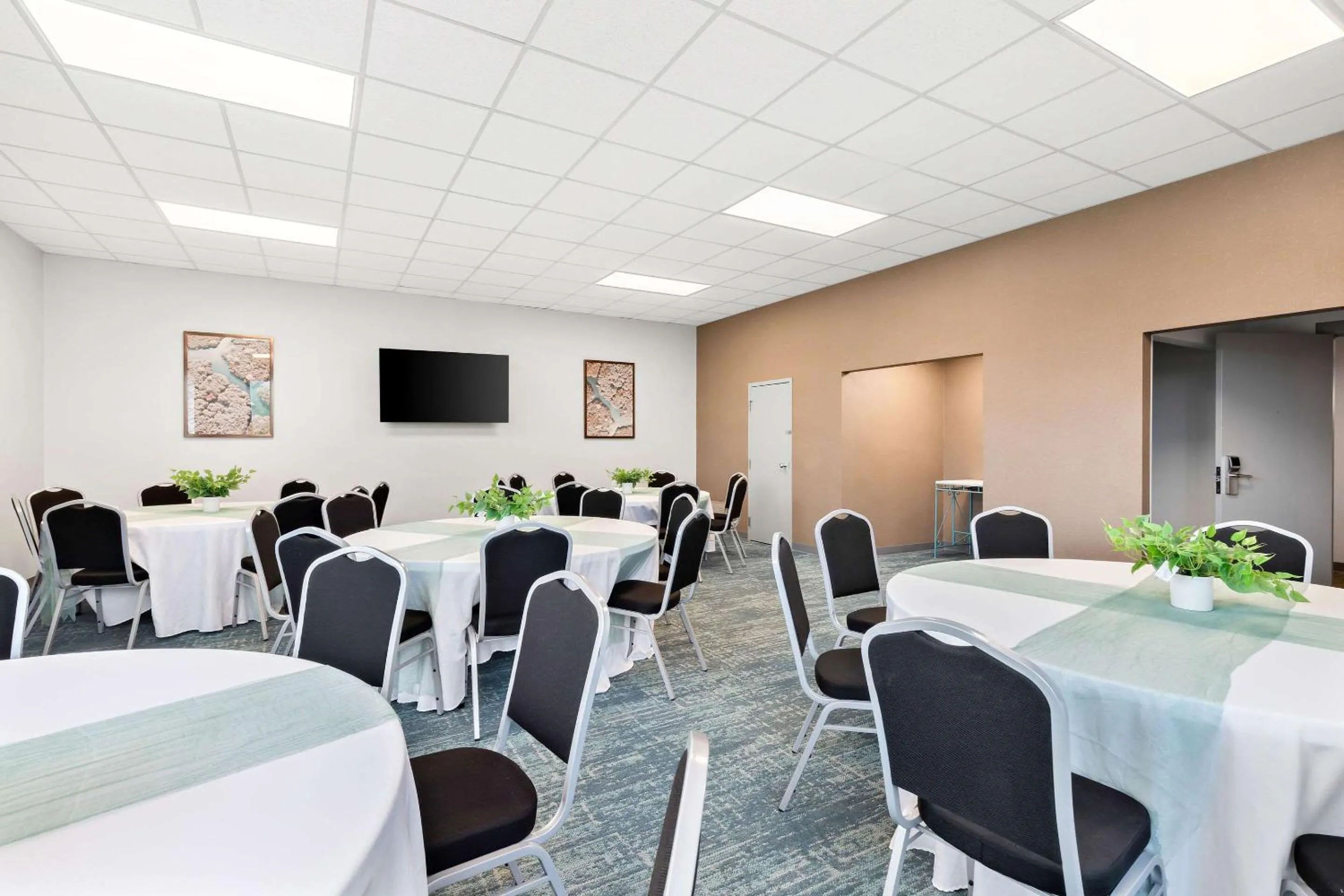 Meeting/conference room in Comfort Inn Pocono Lakes Region