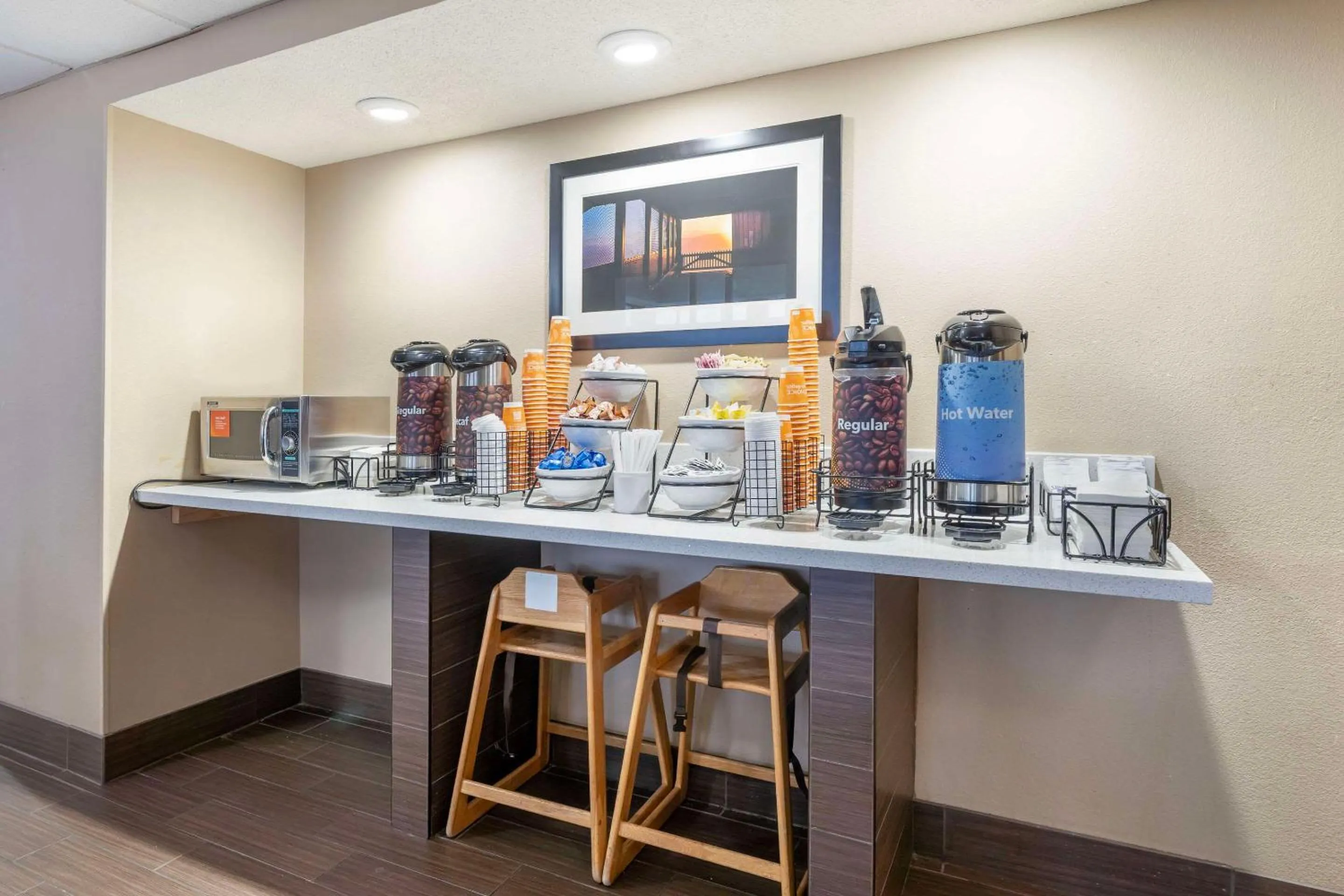 Breakfast in Comfort Inn & Suites Johnstown - Richland Town Center