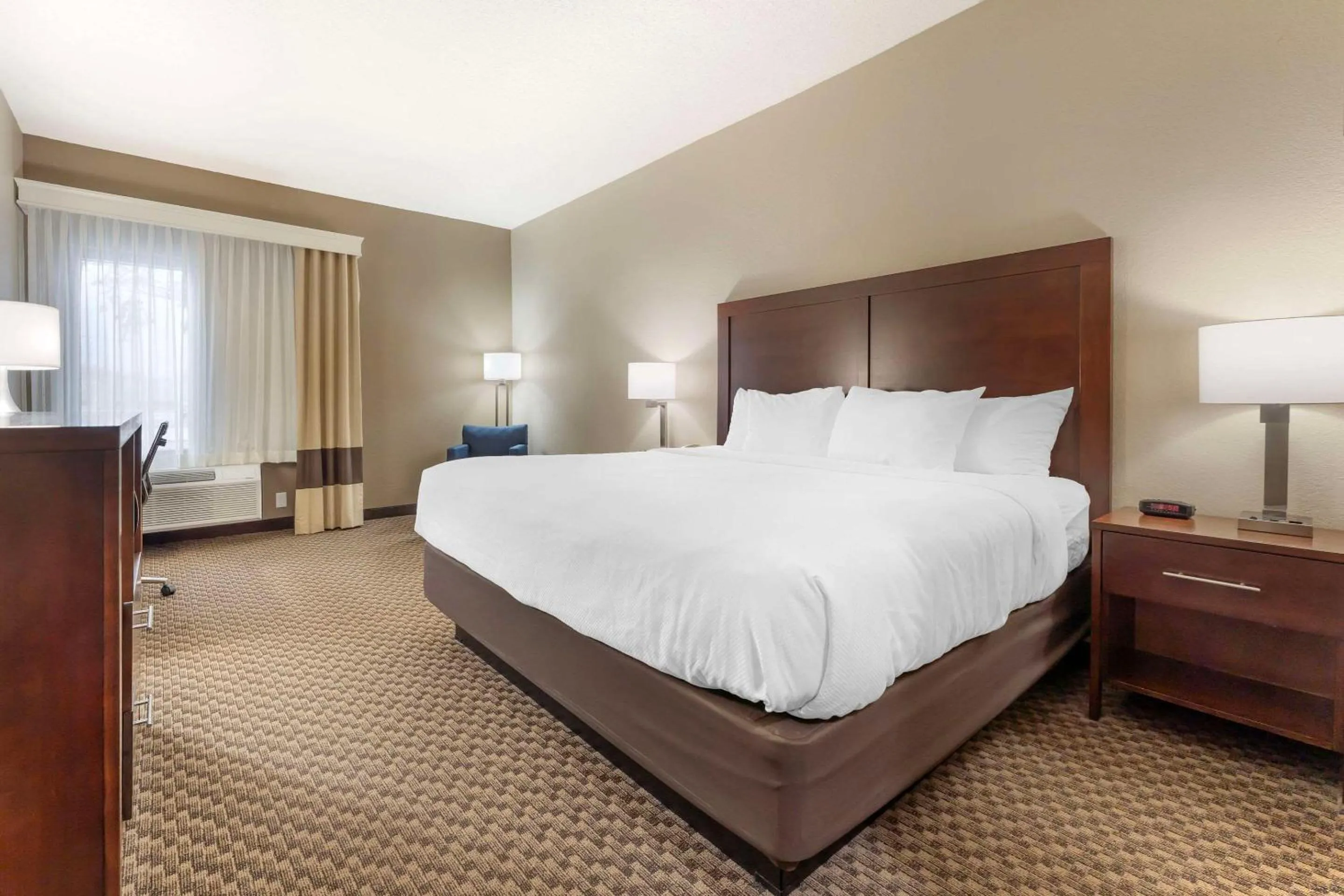 Bedroom, Bed in Comfort Inn & Suites Johnstown - Richland Town Center