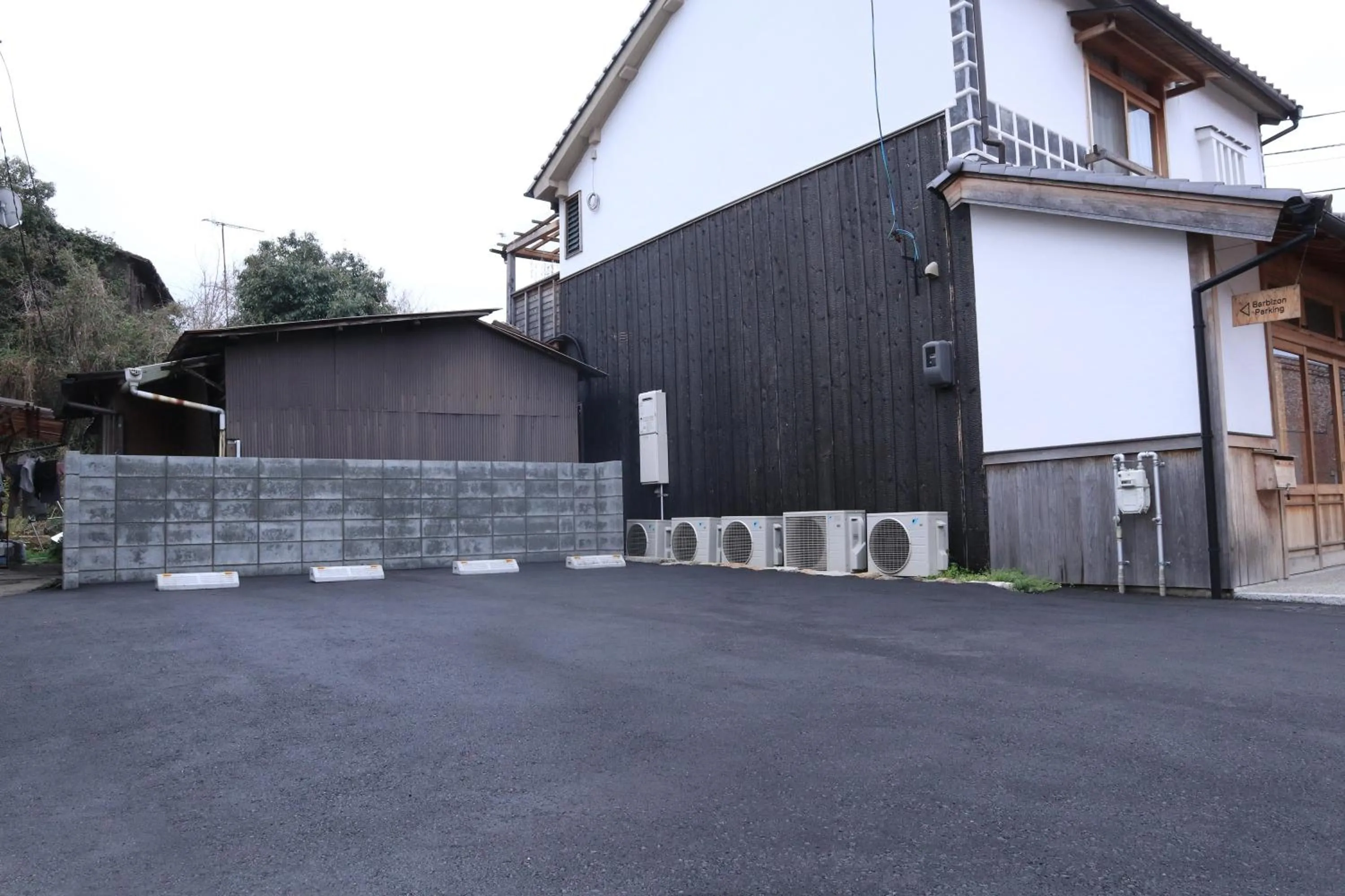 Property building in Temari Inn Oitoma