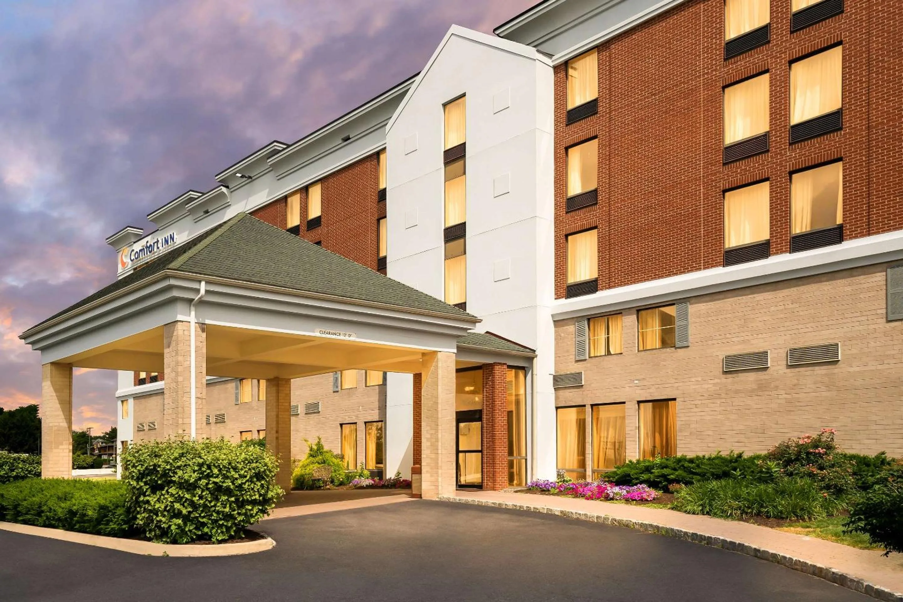 Property building in Comfort Inn Lehigh Valley West