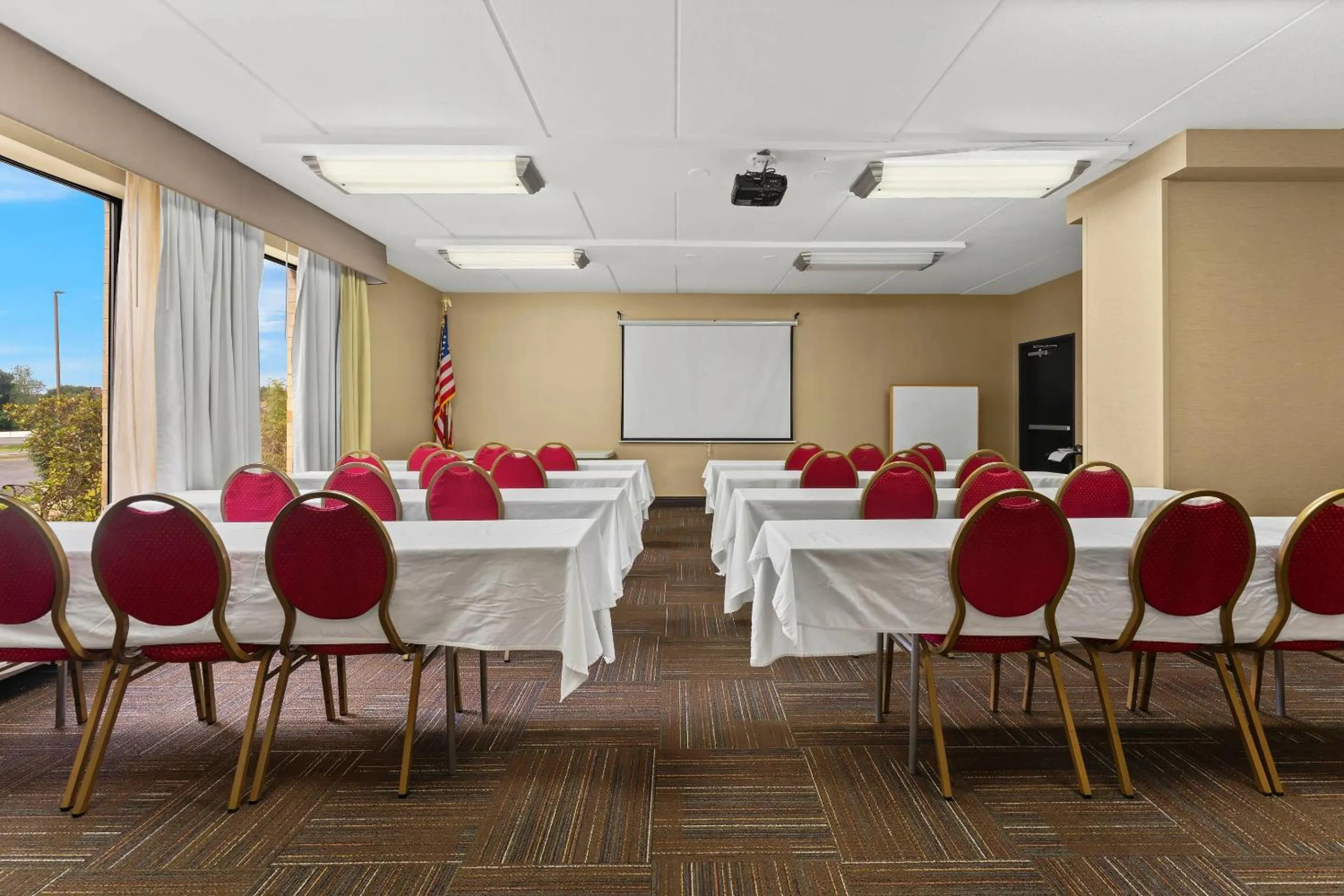 Meeting/conference room in Comfort Inn Lehigh Valley West