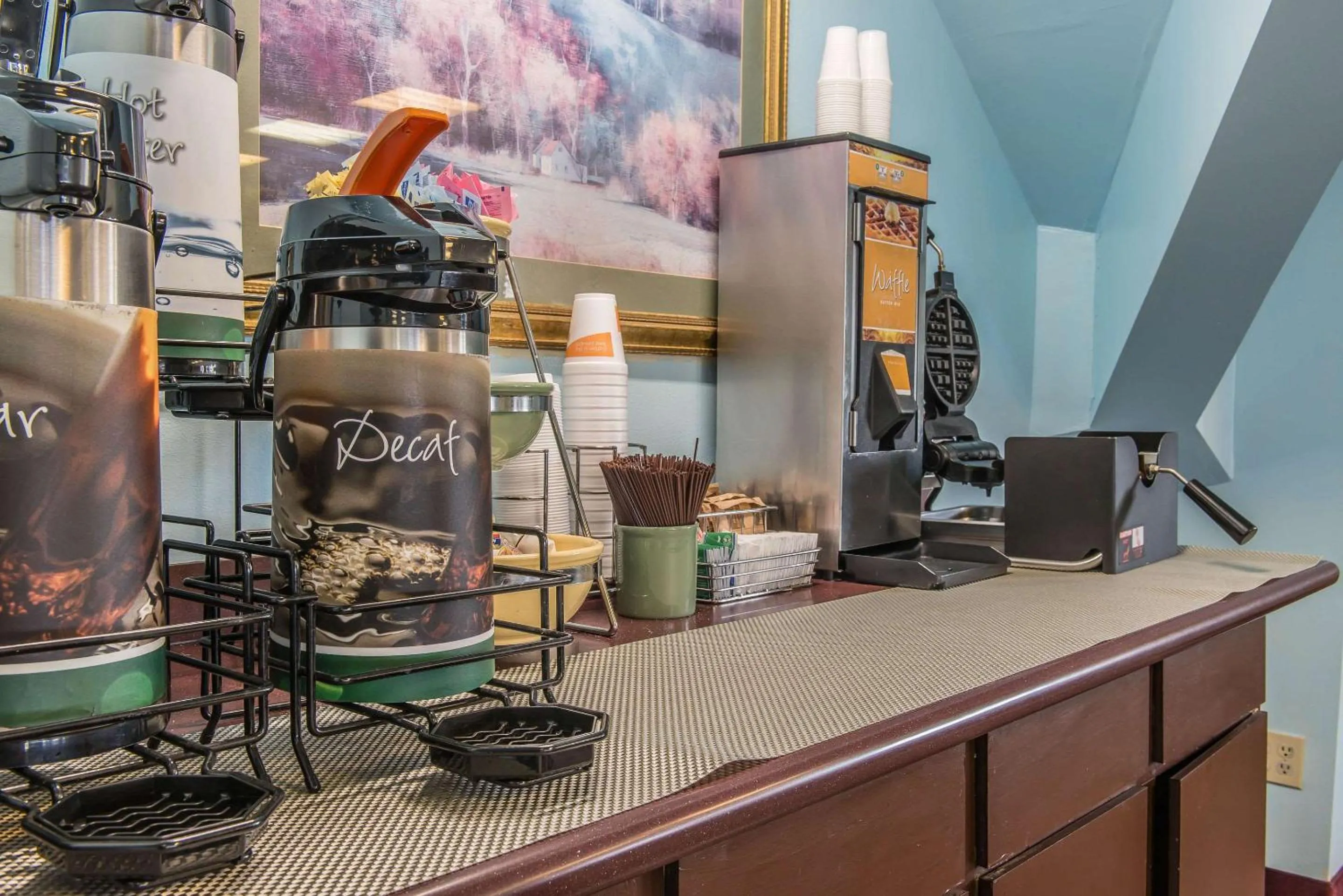 Restaurant/places to eat in Rodeway Inn Brookville