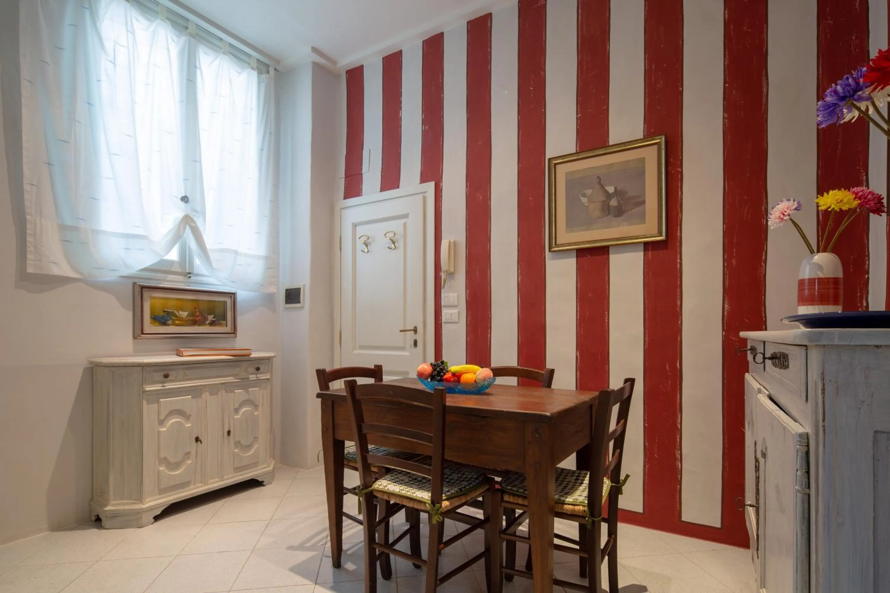 Kitchen or kitchenette in Vellutini by Mmega