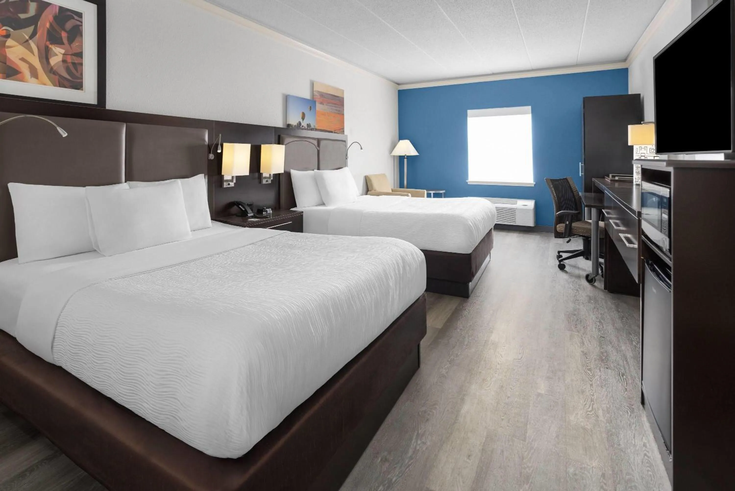 Photo of the whole room, Bed in Baymont by Wyndham Lancaster PA Dutch Country