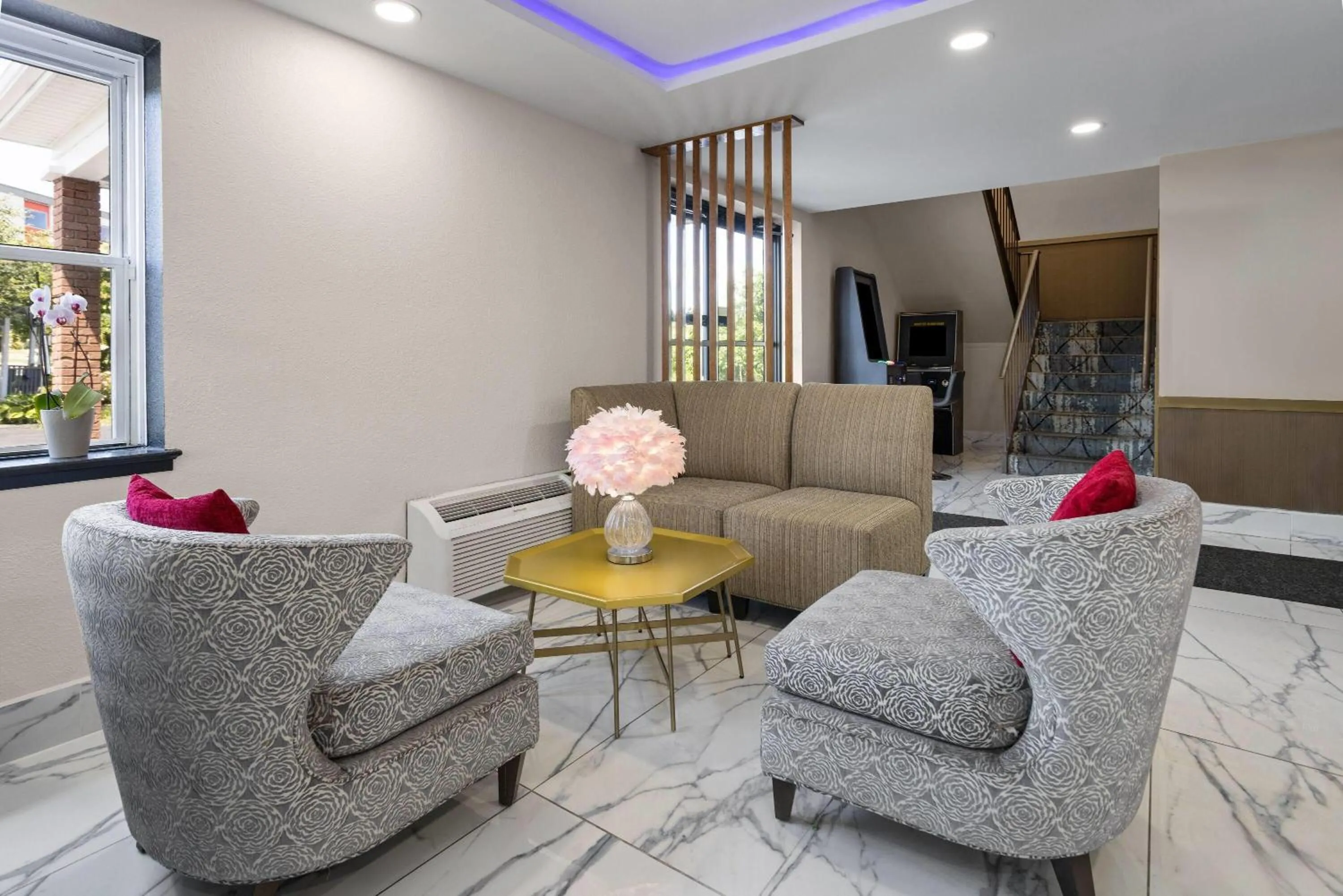 Lobby or reception in Baymont by Wyndham Lancaster PA Dutch Country