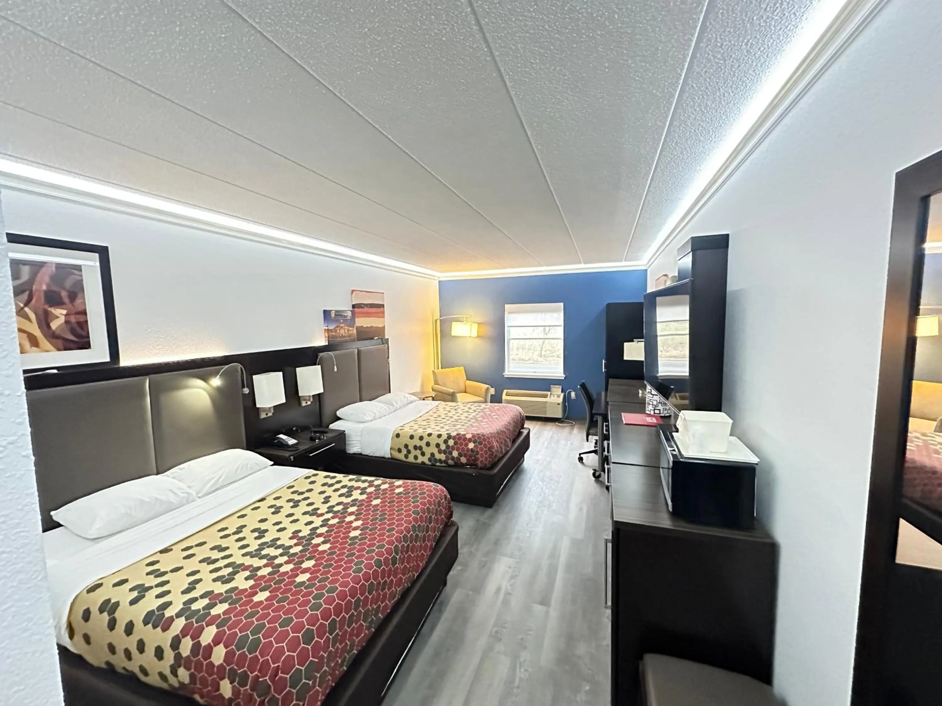 Photo of the whole room, Bed in Baymont by Wyndham Lancaster PA Dutch Country