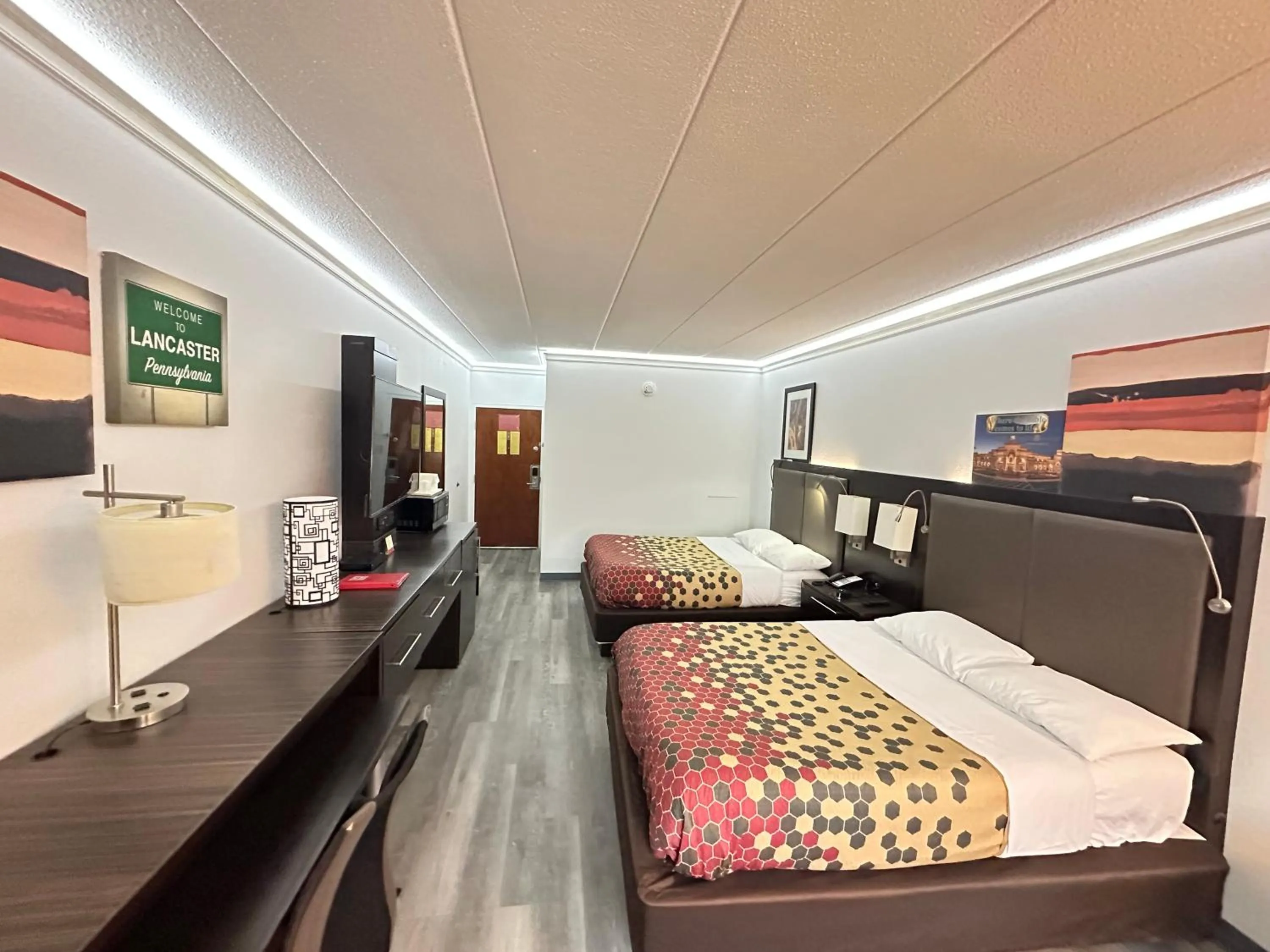 Bedroom, Bed in Baymont by Wyndham Lancaster PA Dutch Country