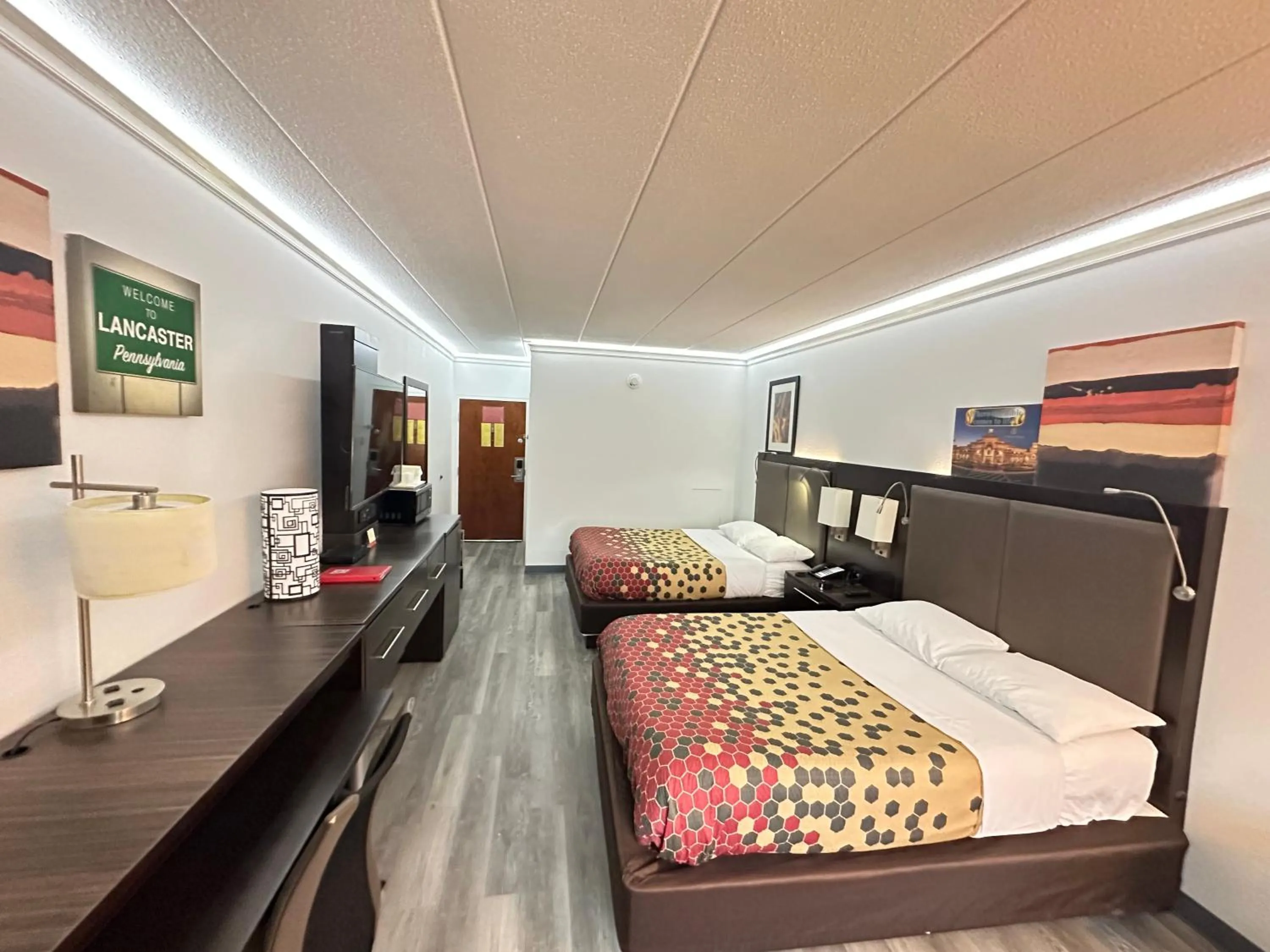 Bedroom, Bed in Baymont by Wyndham Lancaster PA Dutch Country