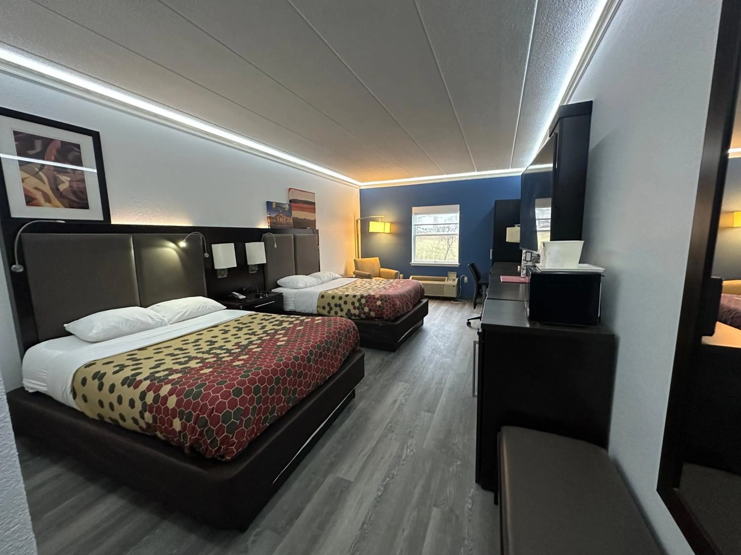 Bedroom, Bed in Baymont by Wyndham Lancaster PA Dutch Country