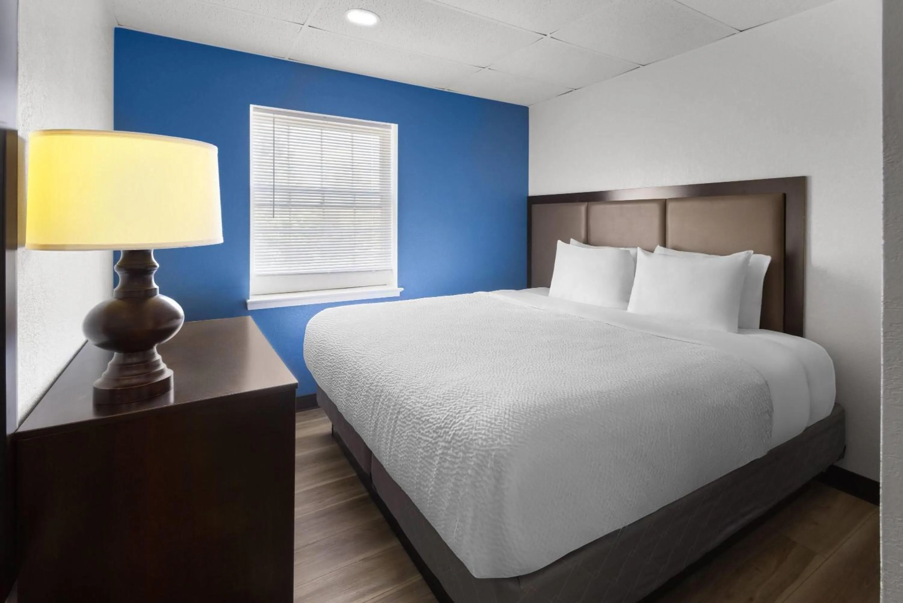 Photo of the whole room, Bed in Baymont by Wyndham Lancaster PA Dutch Country