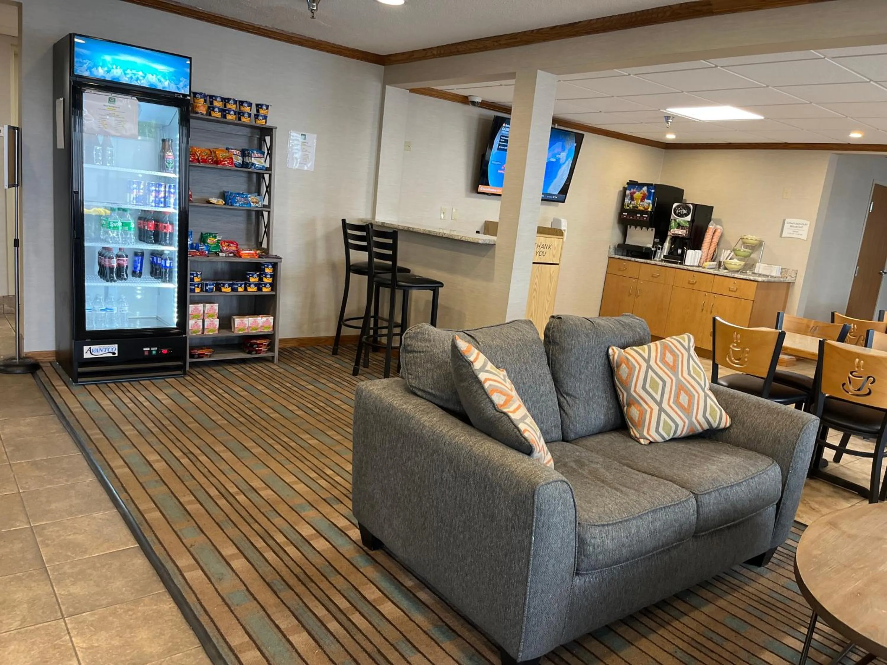 Seating area in Quality Inn Wilkes-Barre near Arena