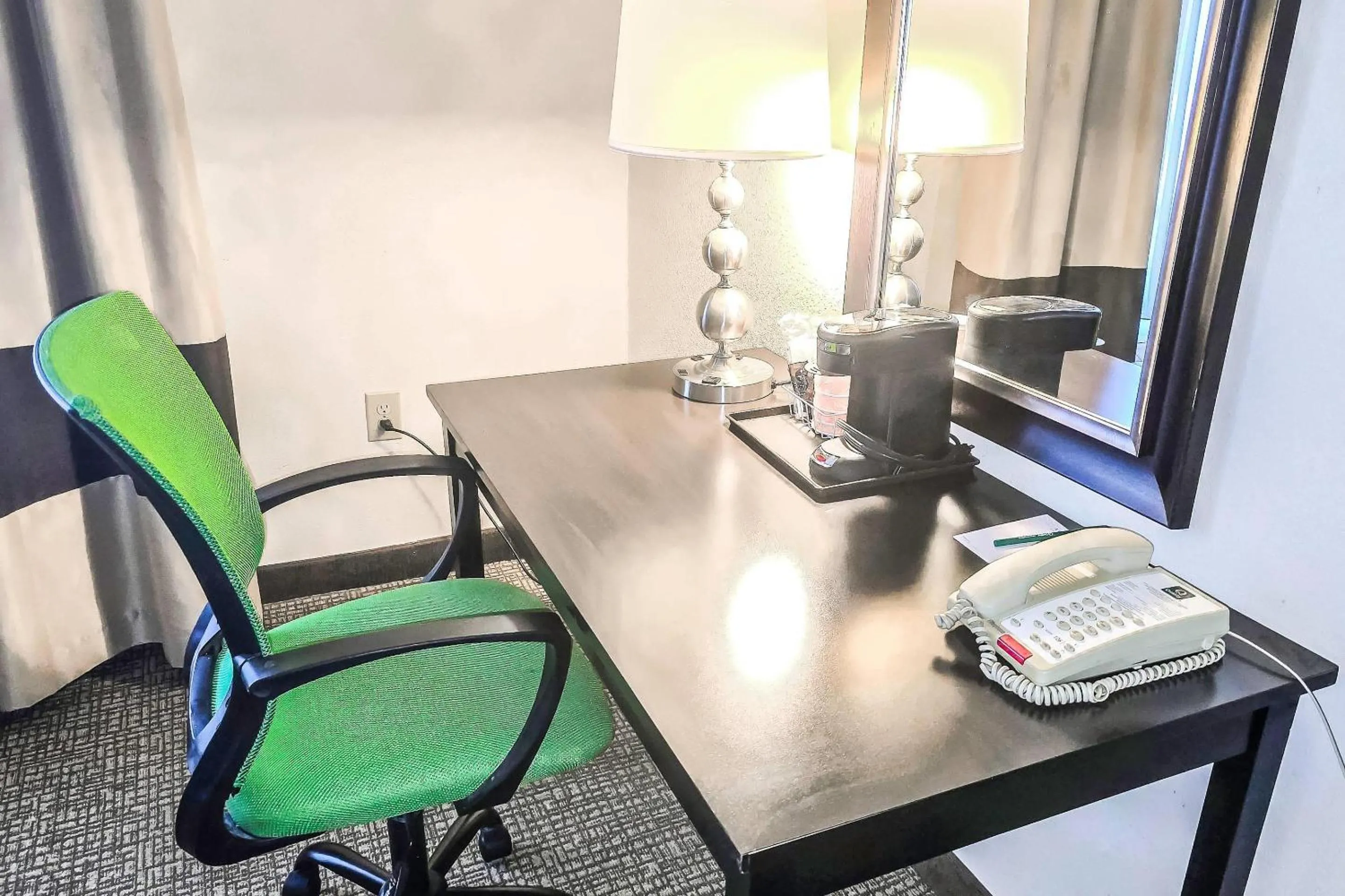 Bedroom in Quality Inn Selinsgrove