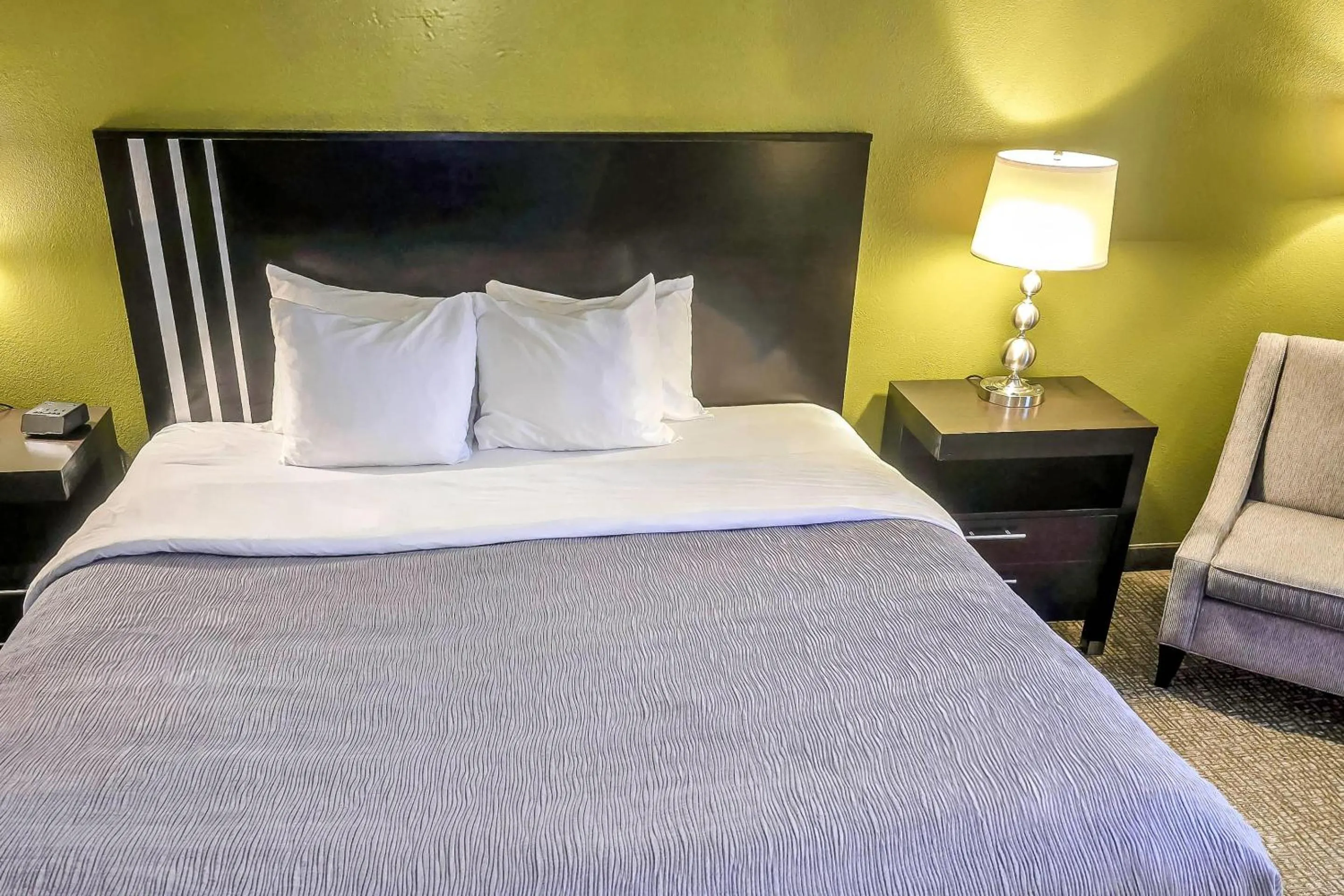 Bedroom, Bed in Quality Inn Selinsgrove