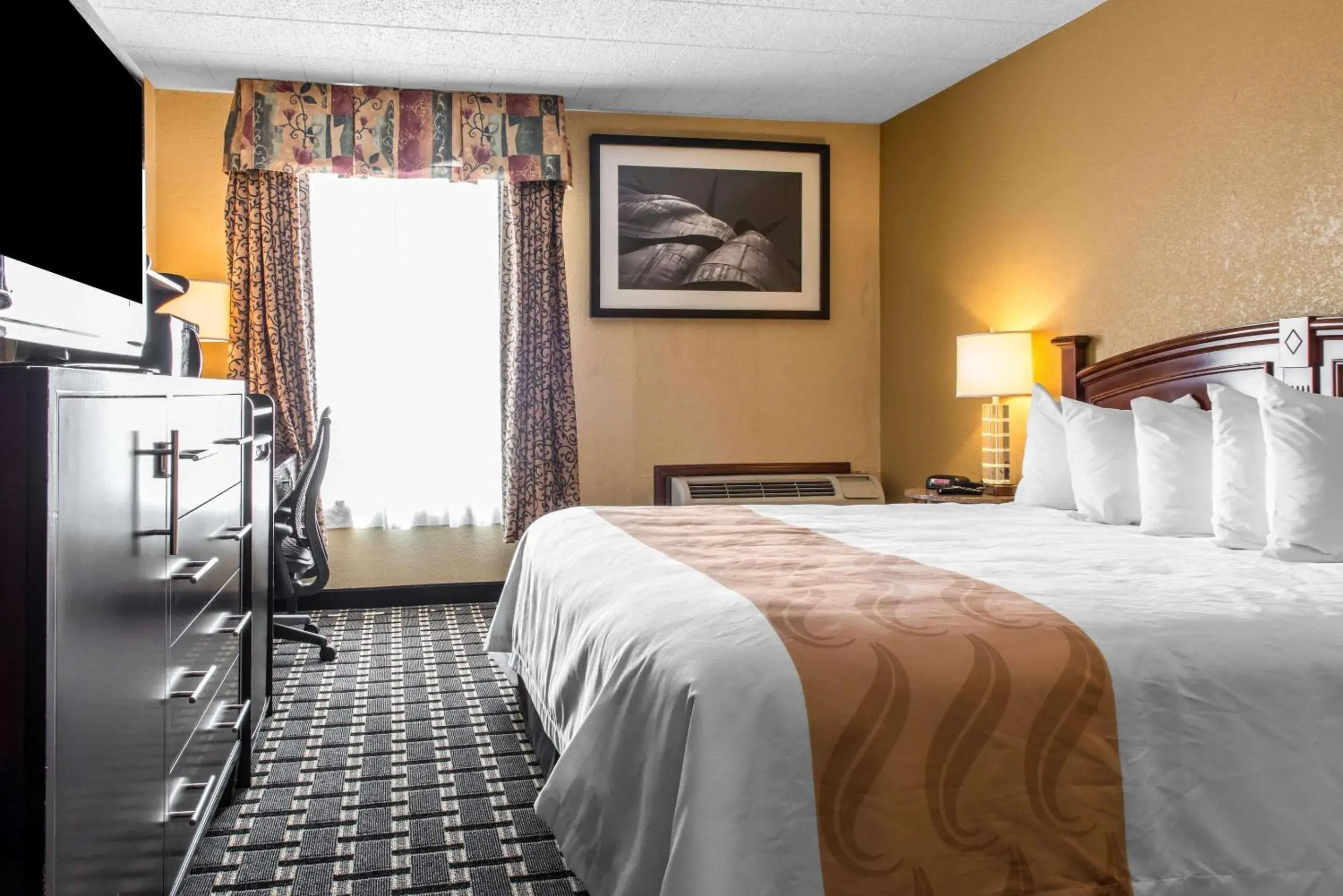 King Room - Disability Access/Non-Smoking in Quality Inn King Room - Disability Access/Non-Smoking in Quality Inn