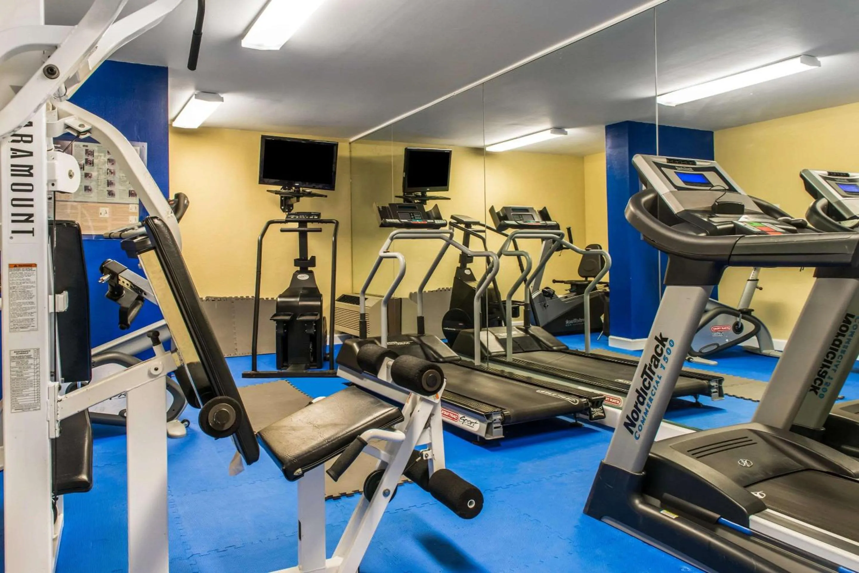 Fitness centre/facilities in Quality Inn New Kensington