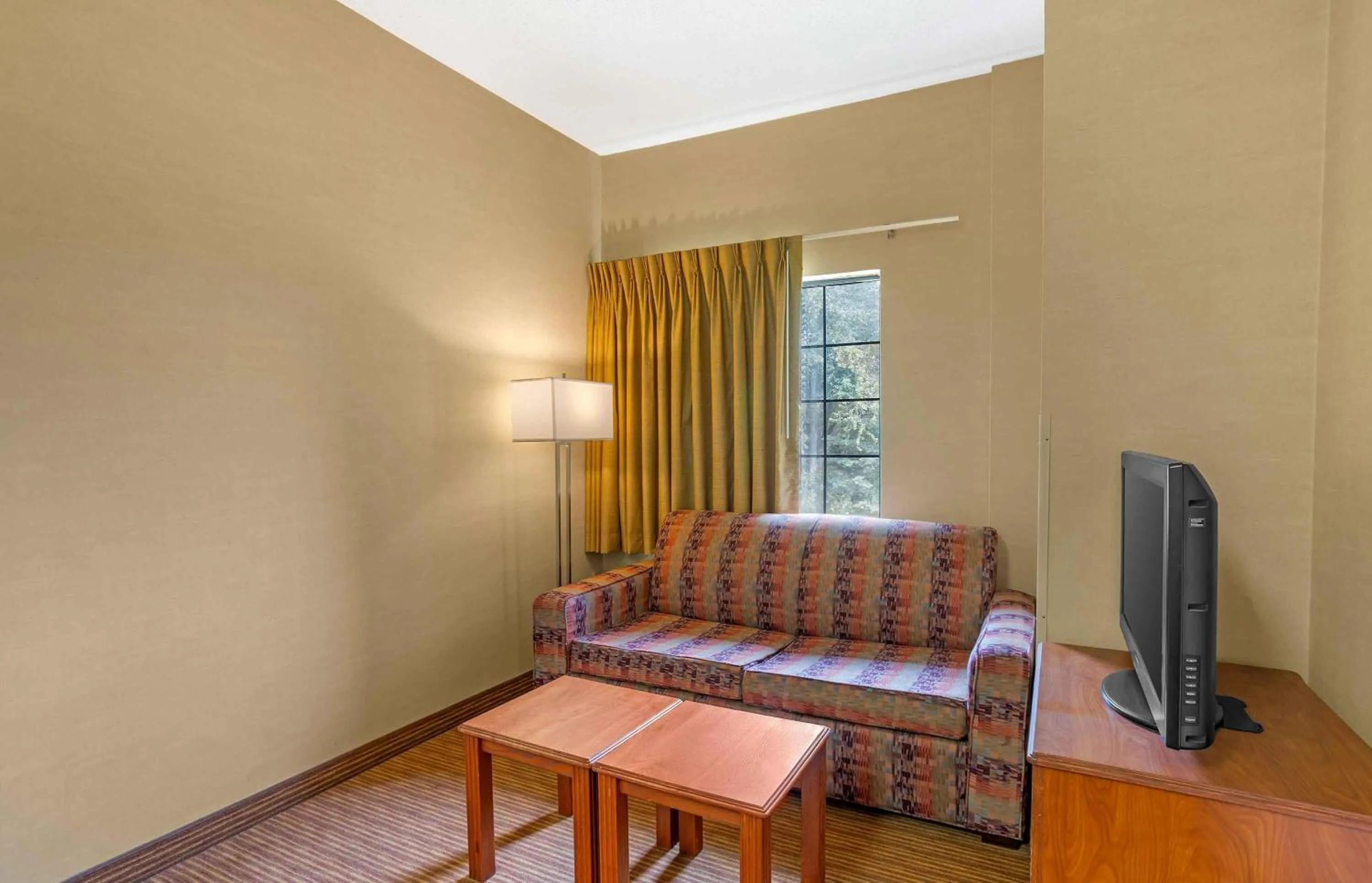 Bedroom in Extended Stay America Suites - Lancaster County