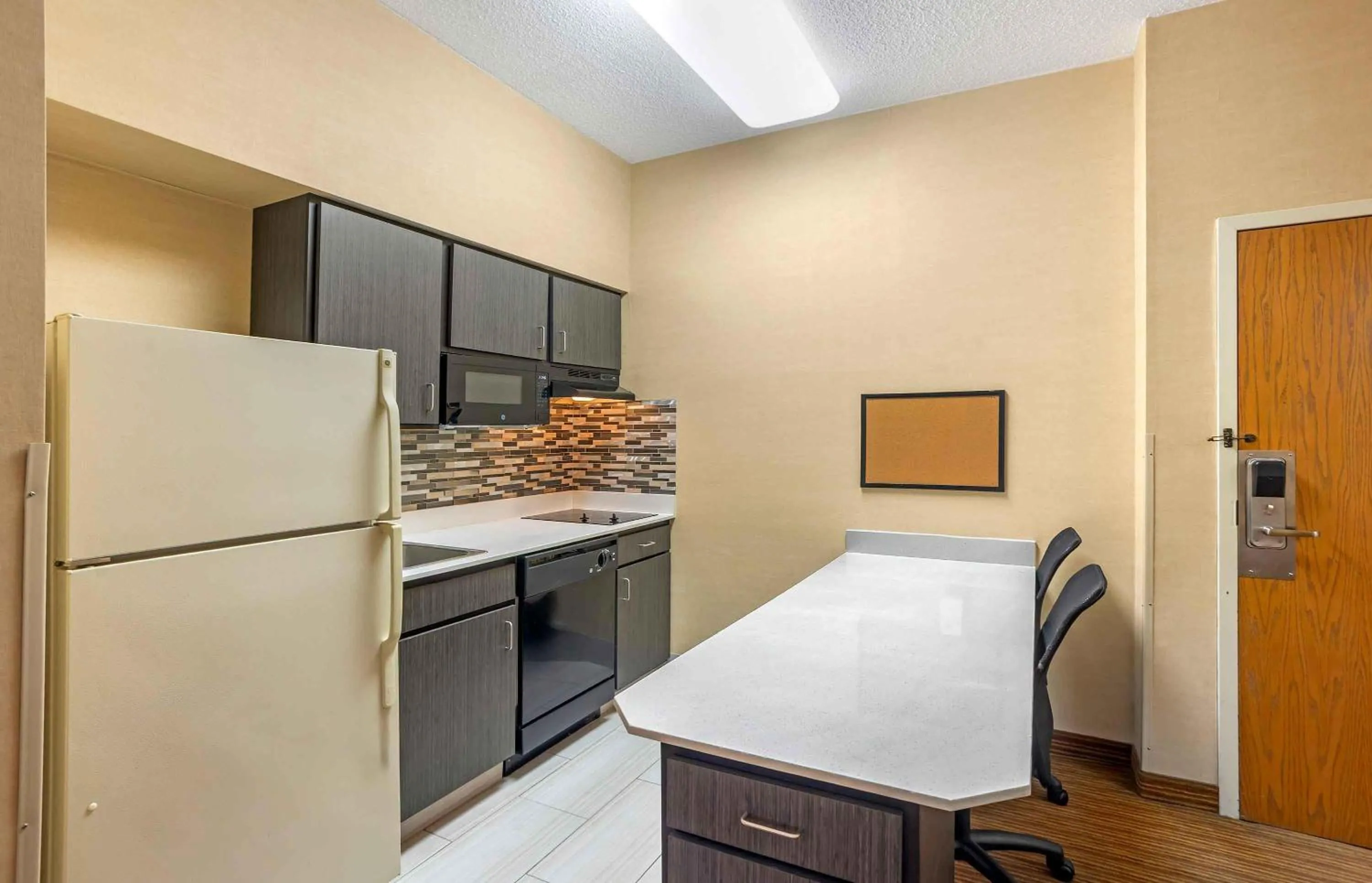 Kitchen or kitchenette in Extended Stay America Suites - Lancaster County