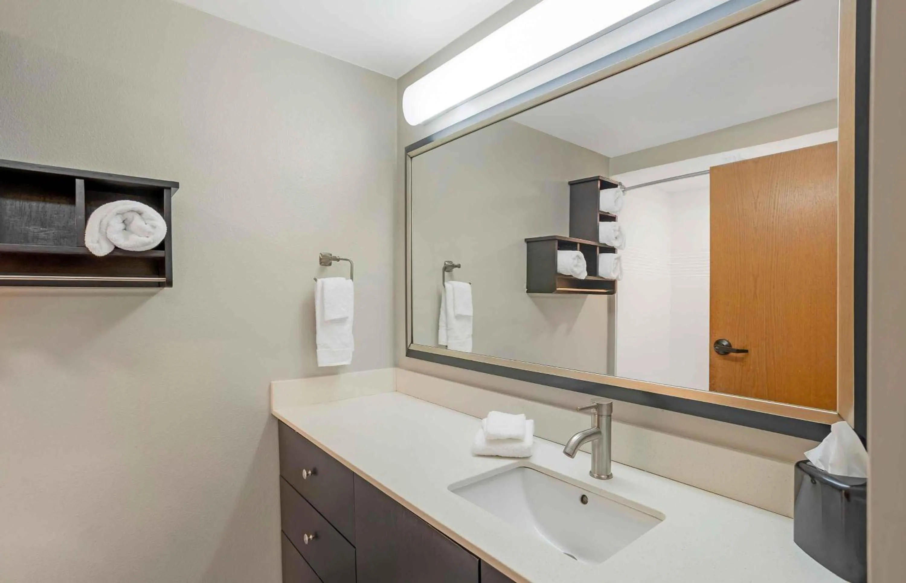 Bathroom in Extended Stay America Suites - Lancaster County