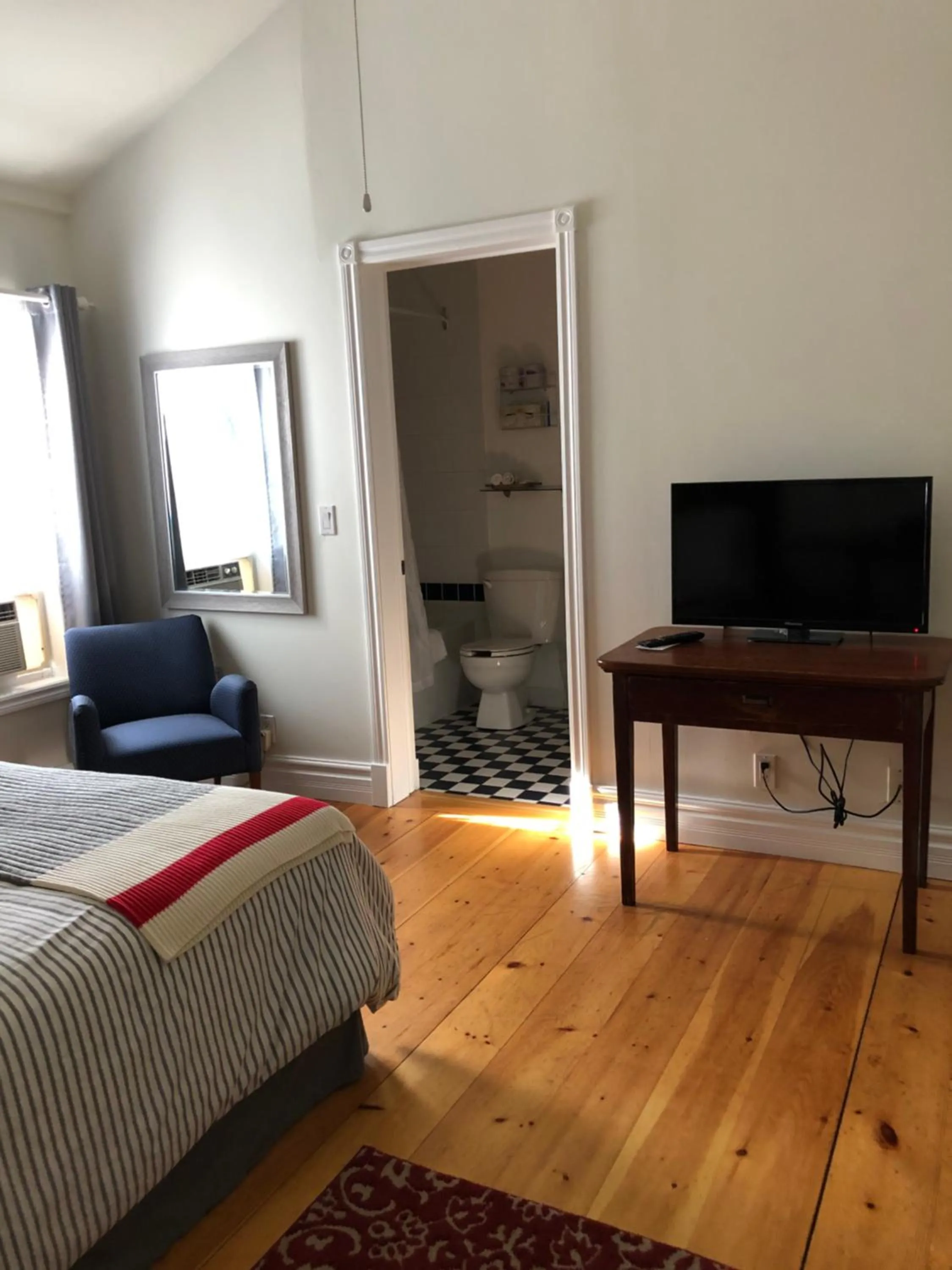 Bed in AUBERGE Knowlton