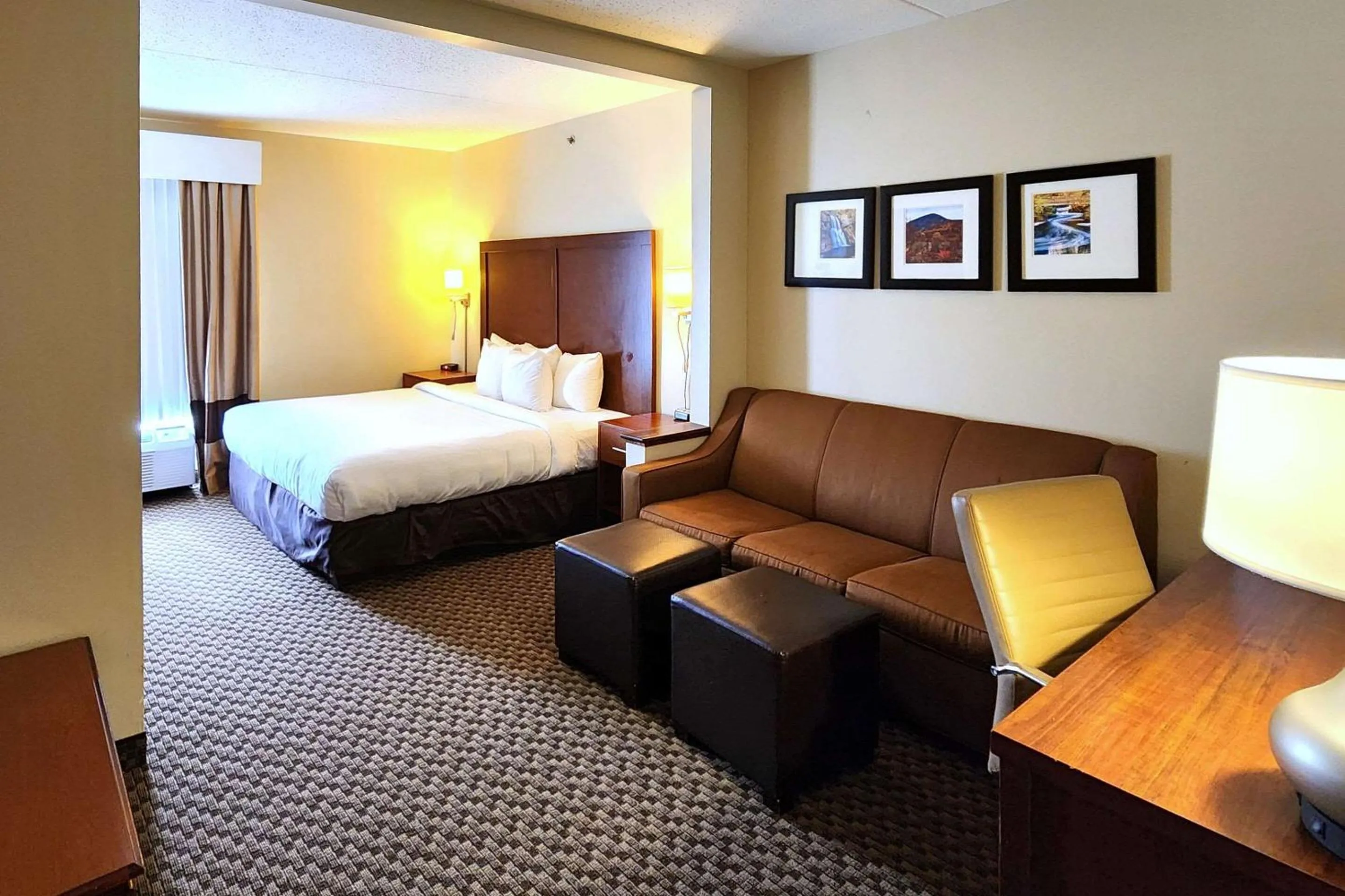 Bedroom, Bed in Comfort Inn & Suites Mount Pocono
