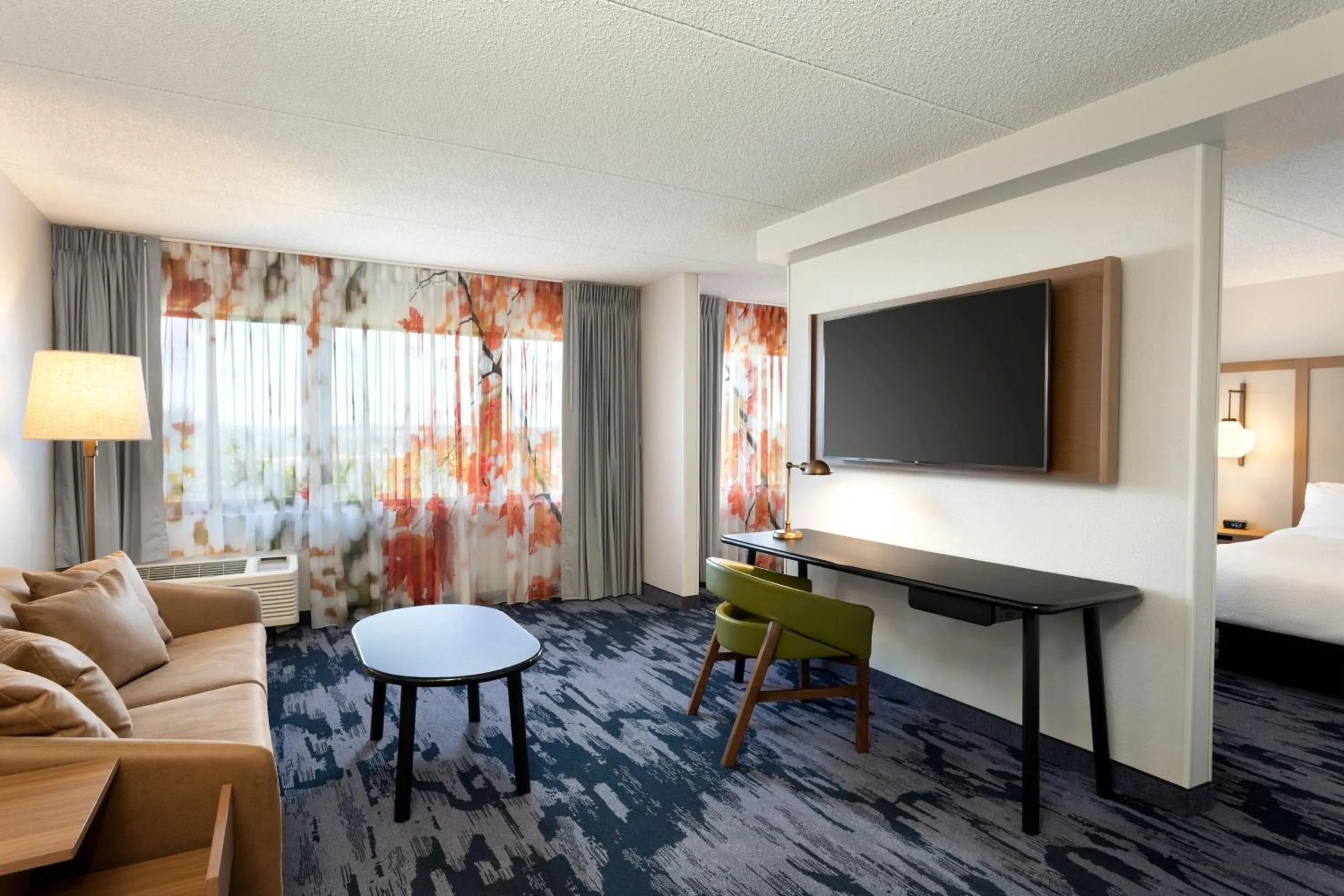 Living room, Bed in Fairfield Inn & Suites by Marriott Denver Southwest/Lakewood