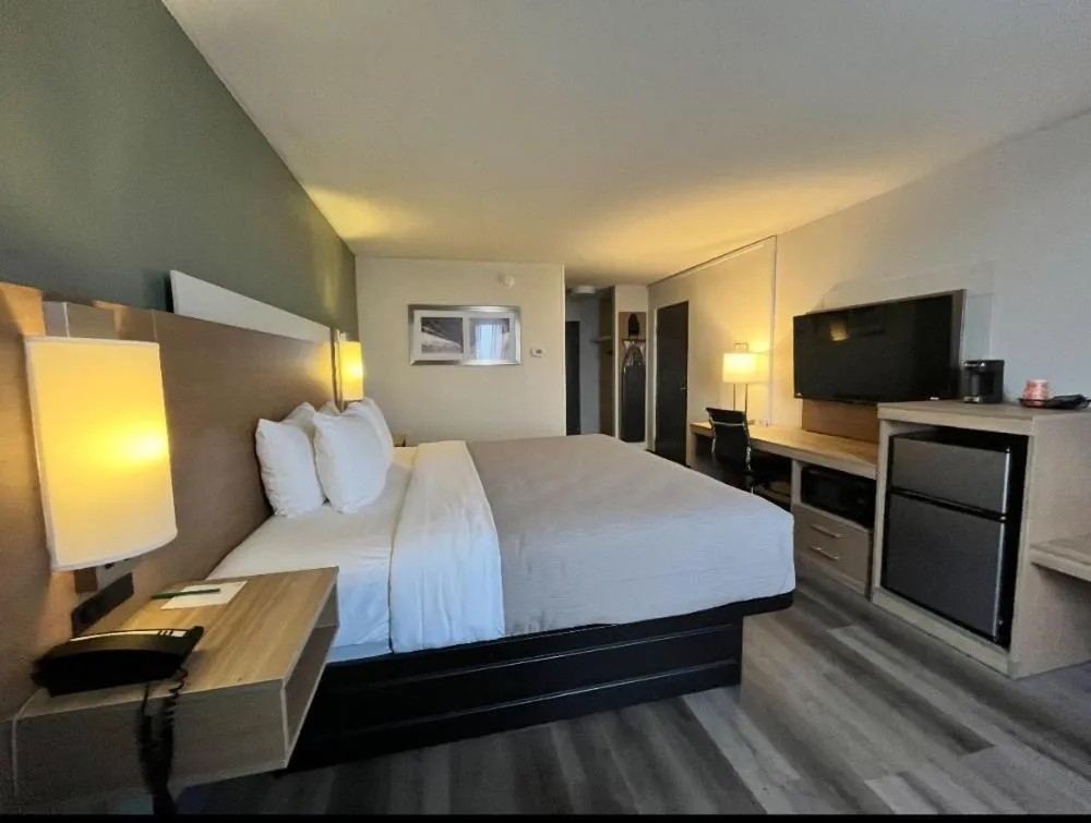 Bed in Quality Inn Hermitage South