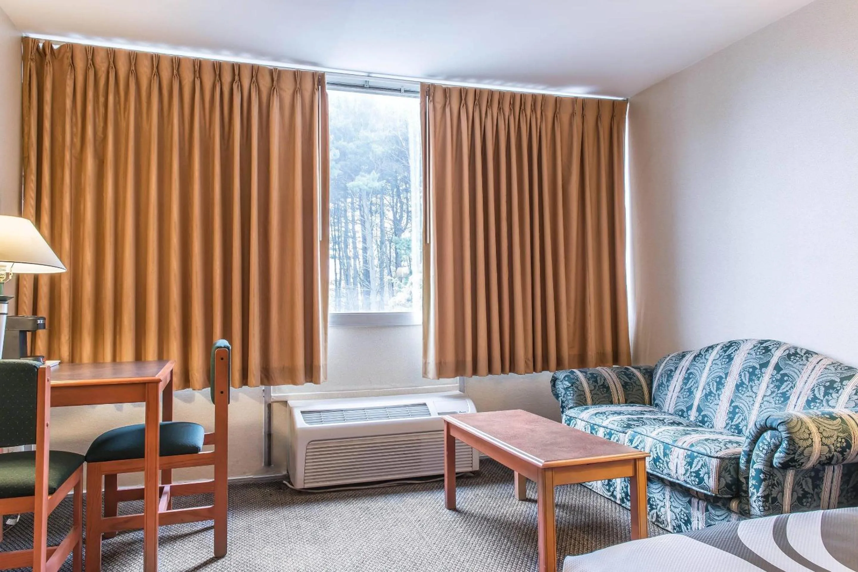 Bedroom in Quality Inn Hermitage South