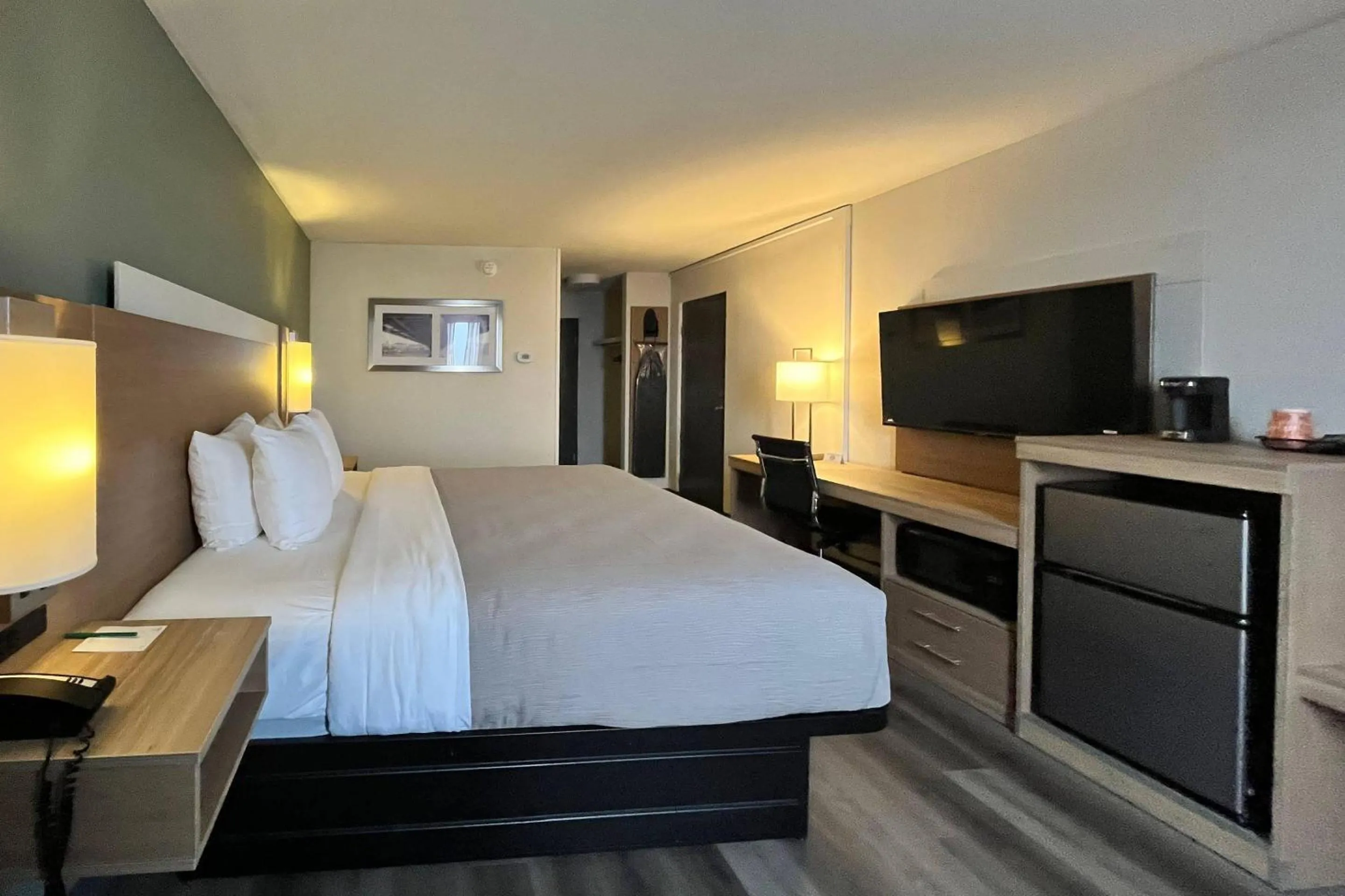 Bedroom, Bed in Quality Inn Hermitage South