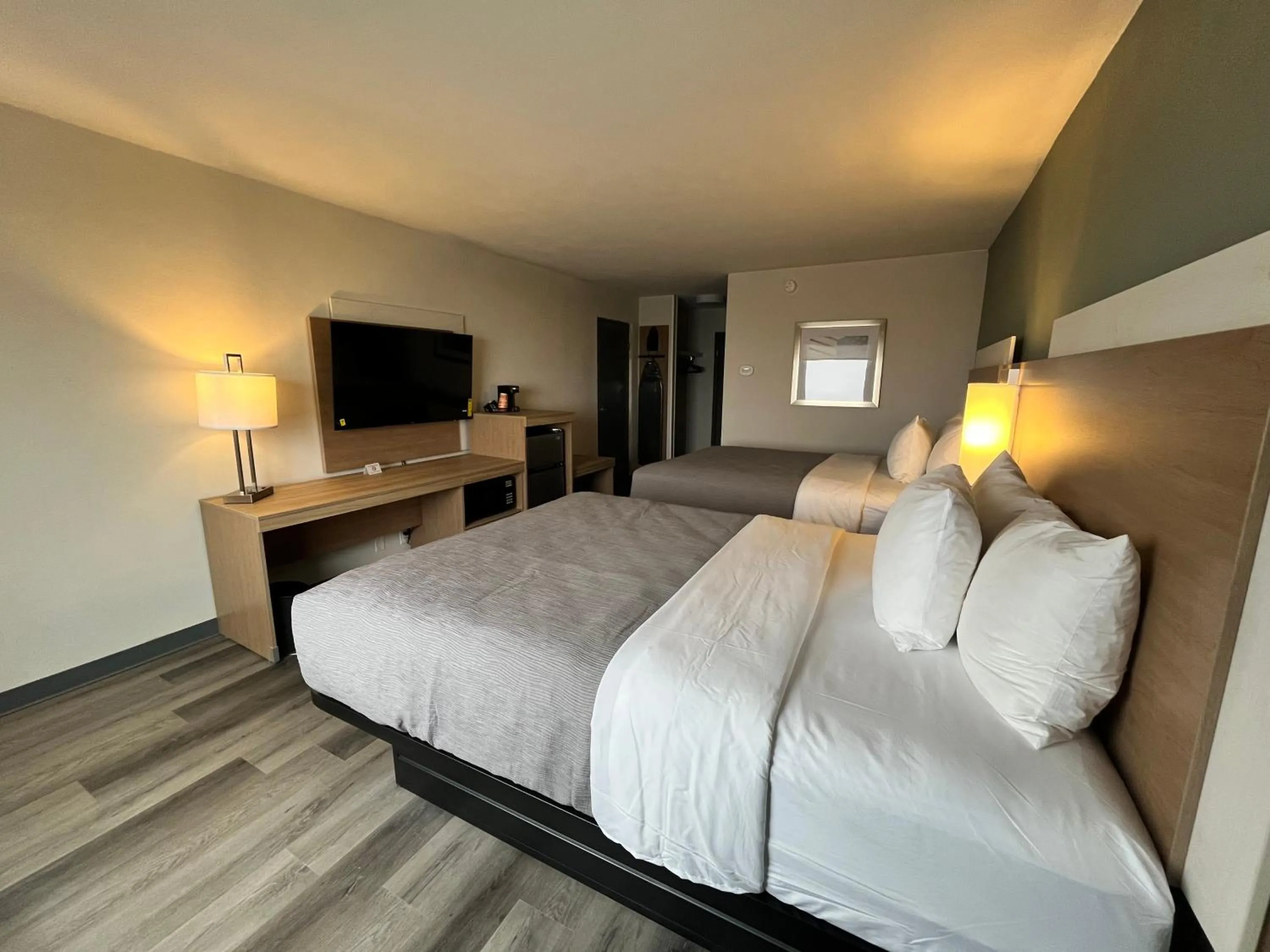 Bed in Quality Inn Hermitage South