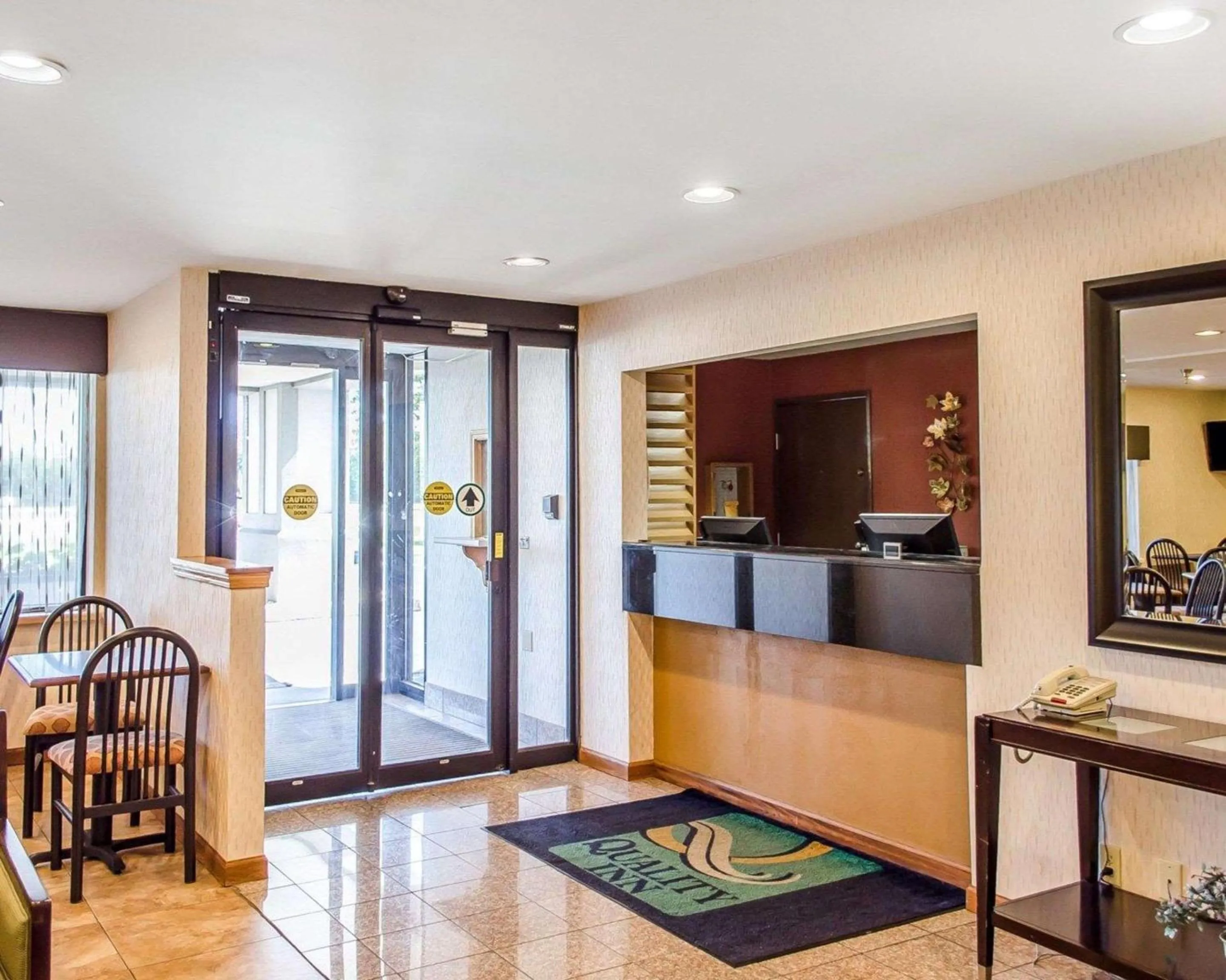 Lobby or reception in Quality Inn Harrisburg - Hershey Area