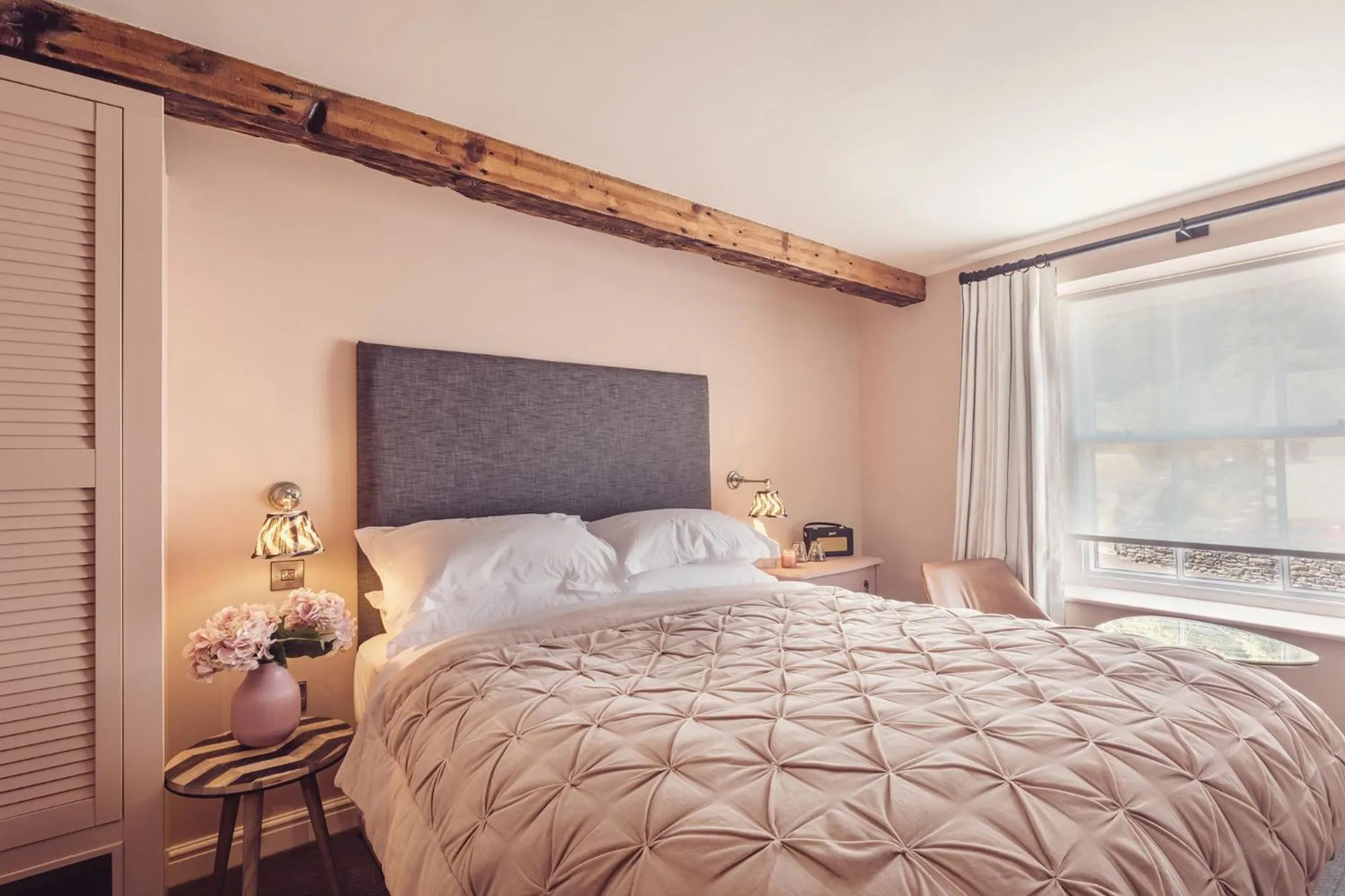 Bedroom, Bed in The New Inn