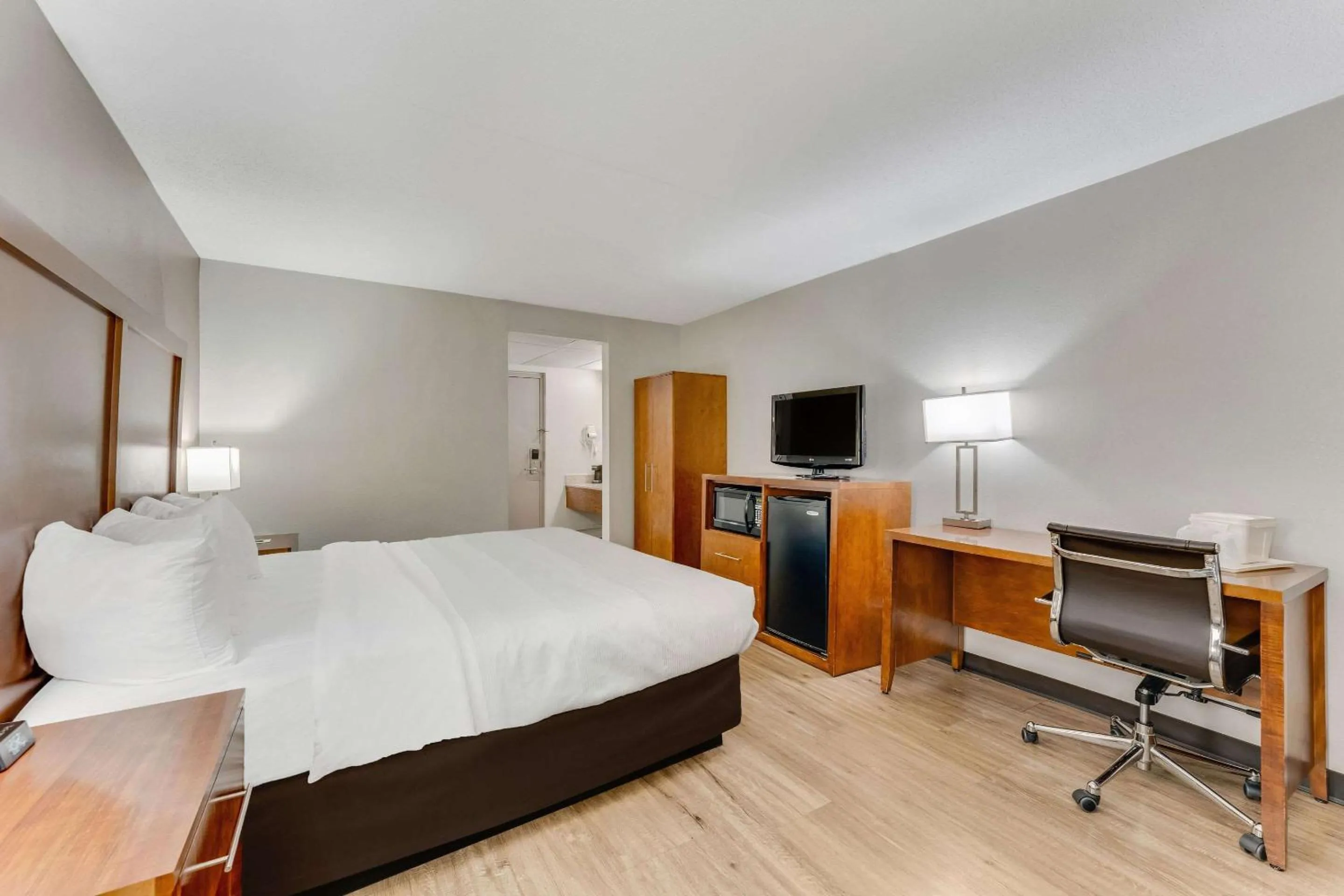 Bedroom, Bed in Quality Inn Easton