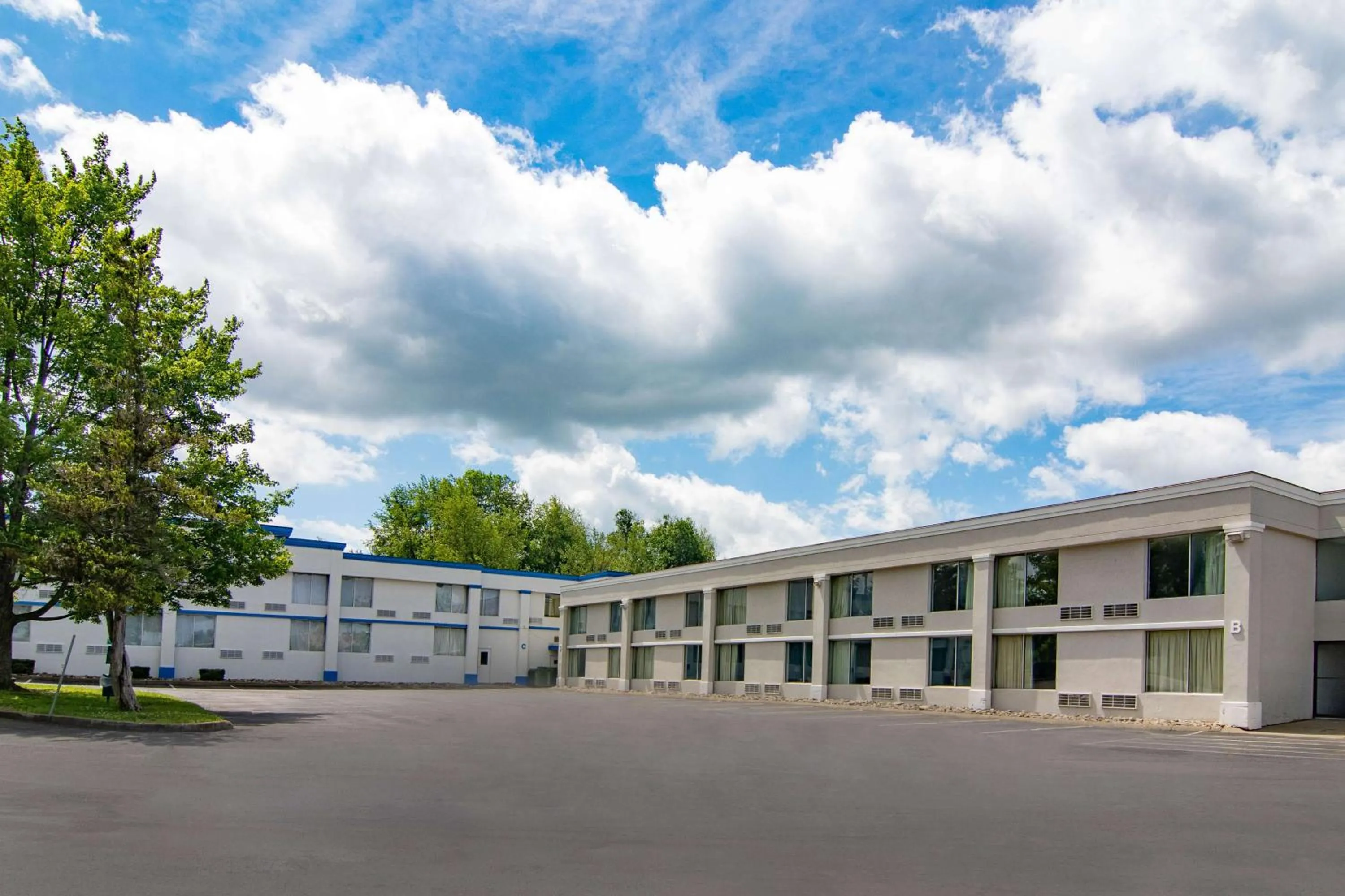 Property building in Motel 6-Clarion, PA