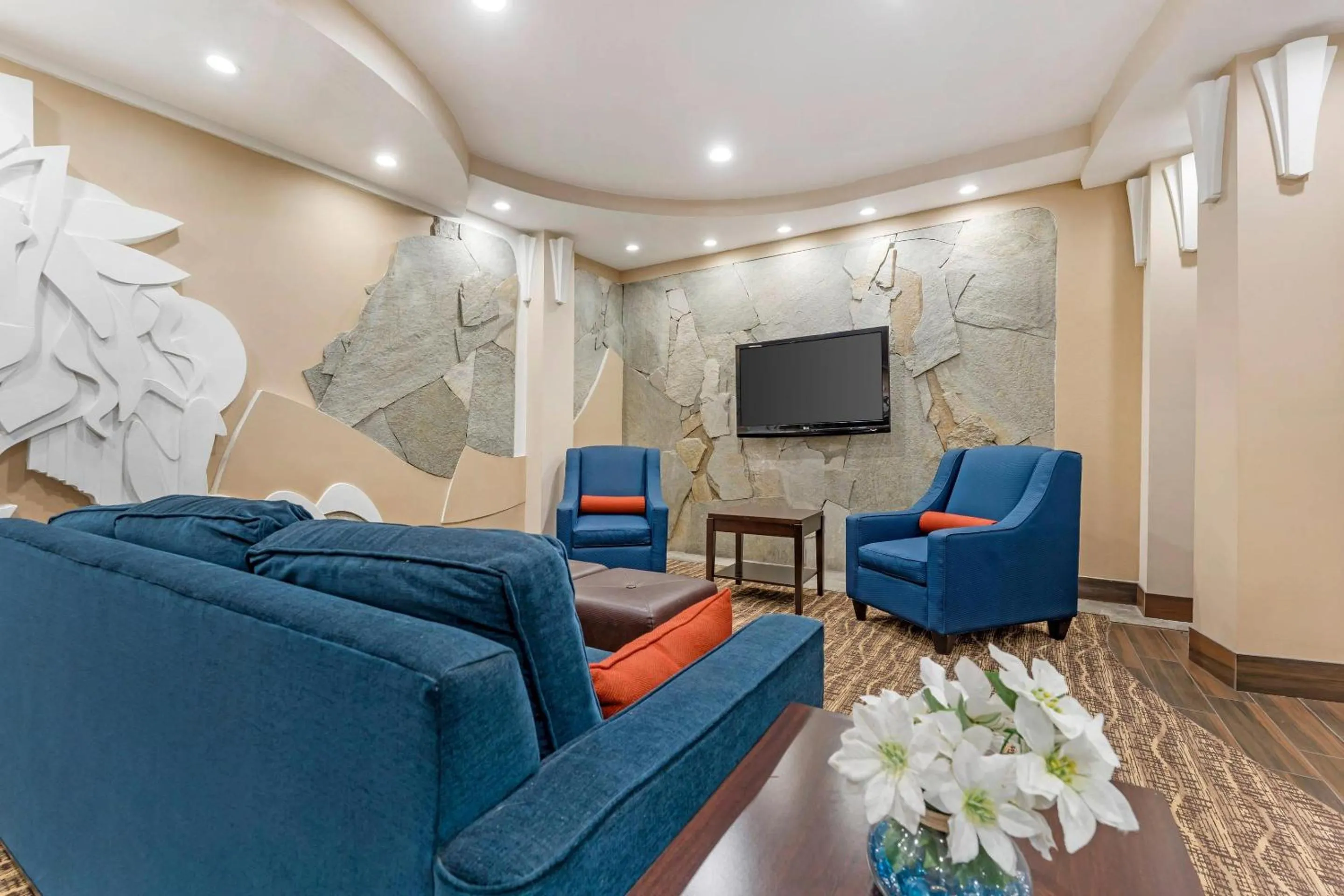 Lobby or reception in Comfort Suites Monroeville - Pittsburgh East