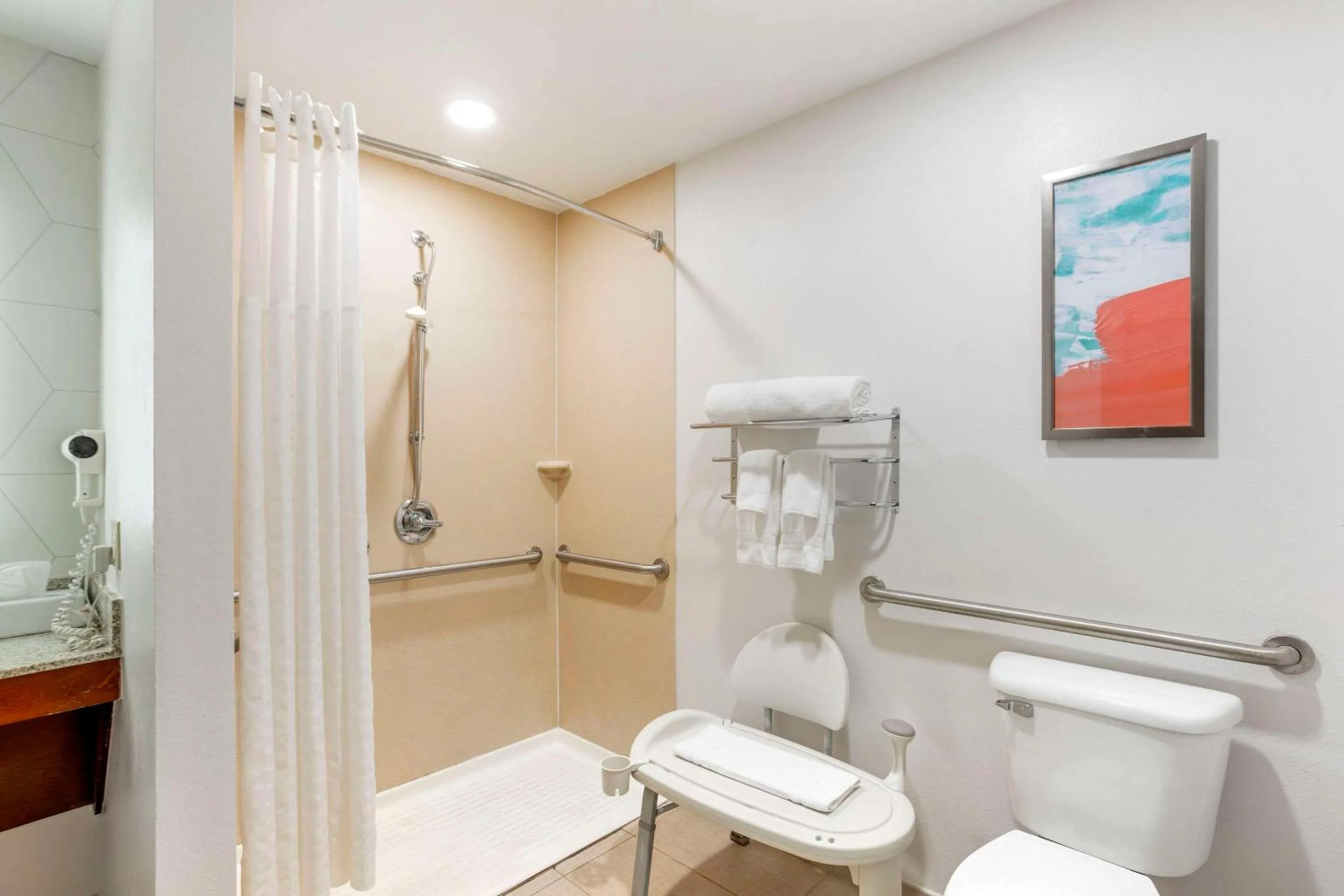 Bedroom in Comfort Suites Bloomsburg