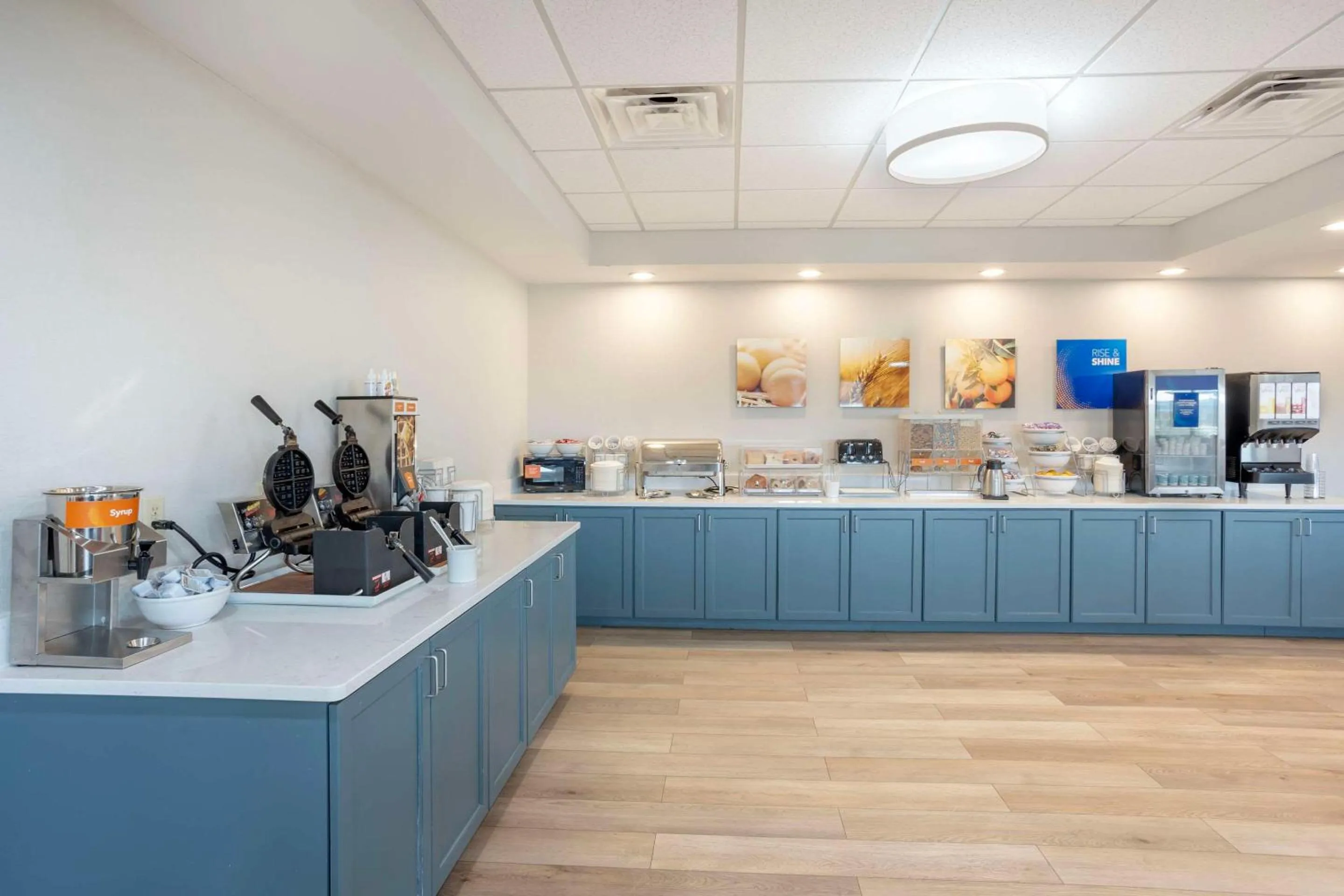 Breakfast in Comfort Suites Bloomsburg