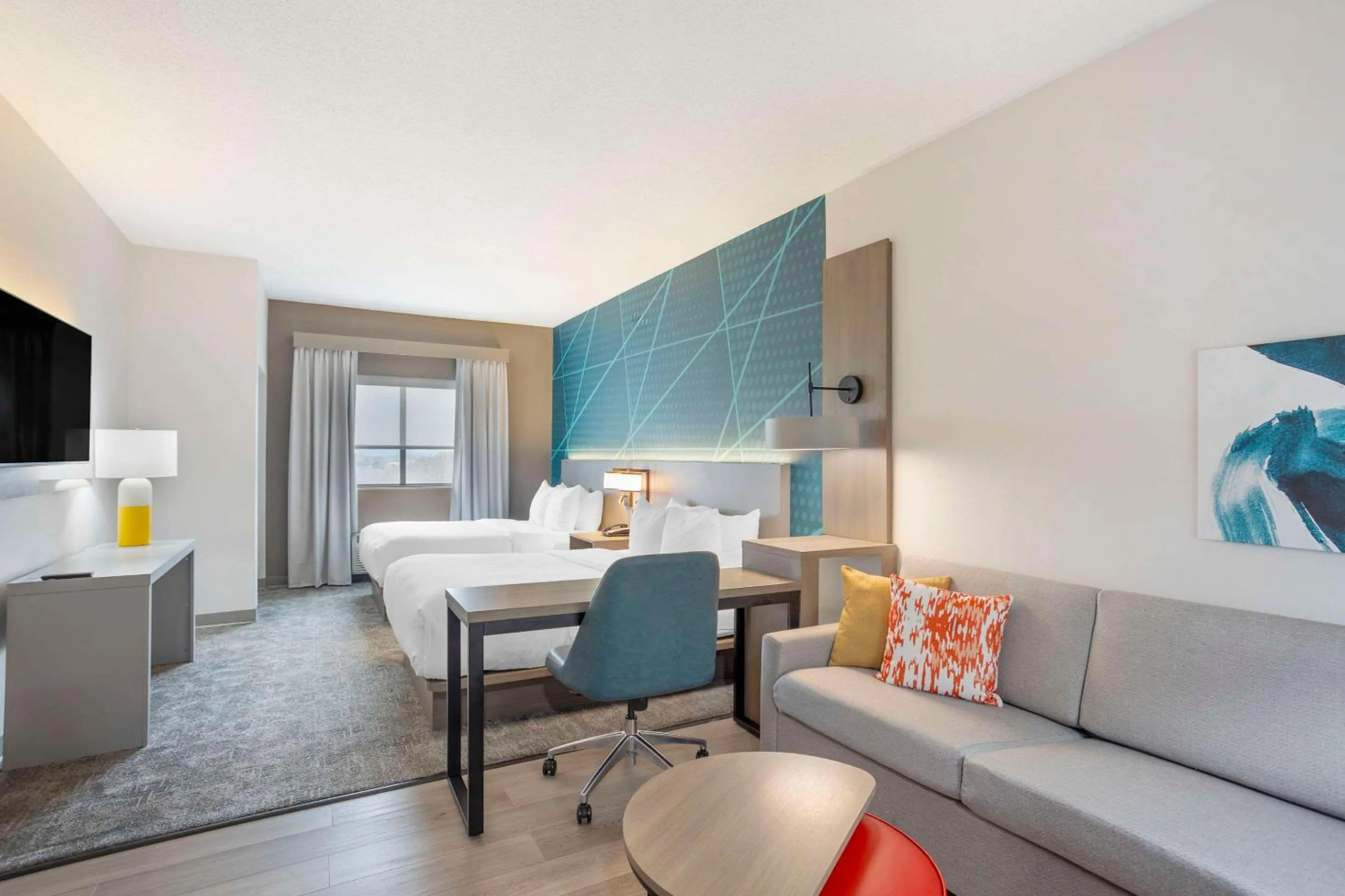 Bedroom in Comfort Suites Bloomsburg