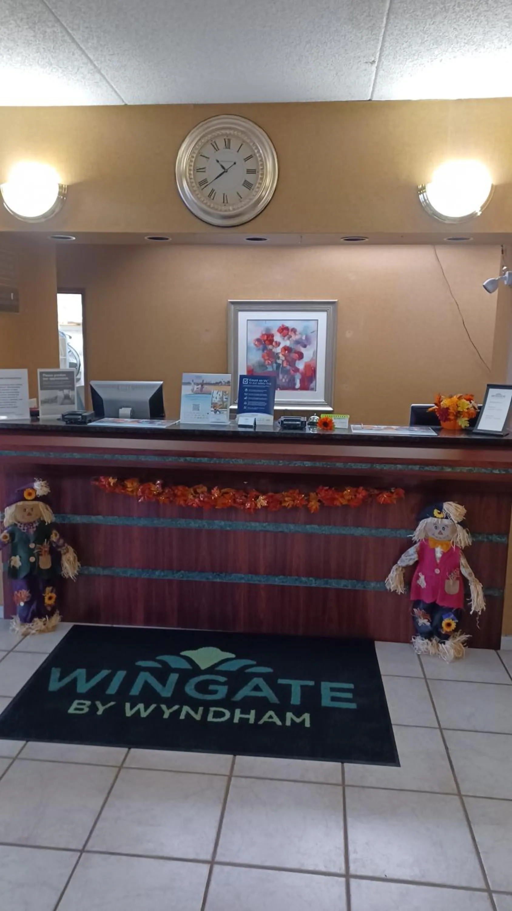 Lobby or reception in Wingate by Wyndham Pittsburgh New Stanton