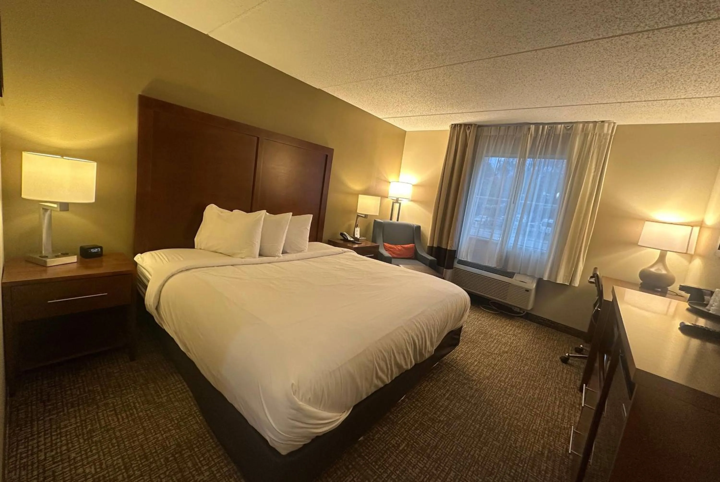 Photo of the whole room, Bed in Wingate by Wyndham Pittsburgh West Mifflin
