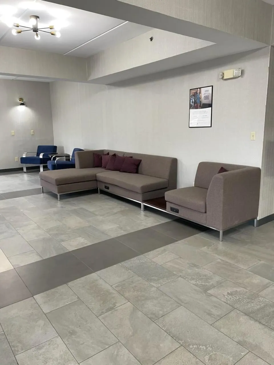 Seating area in Wingate by Wyndham Grove City