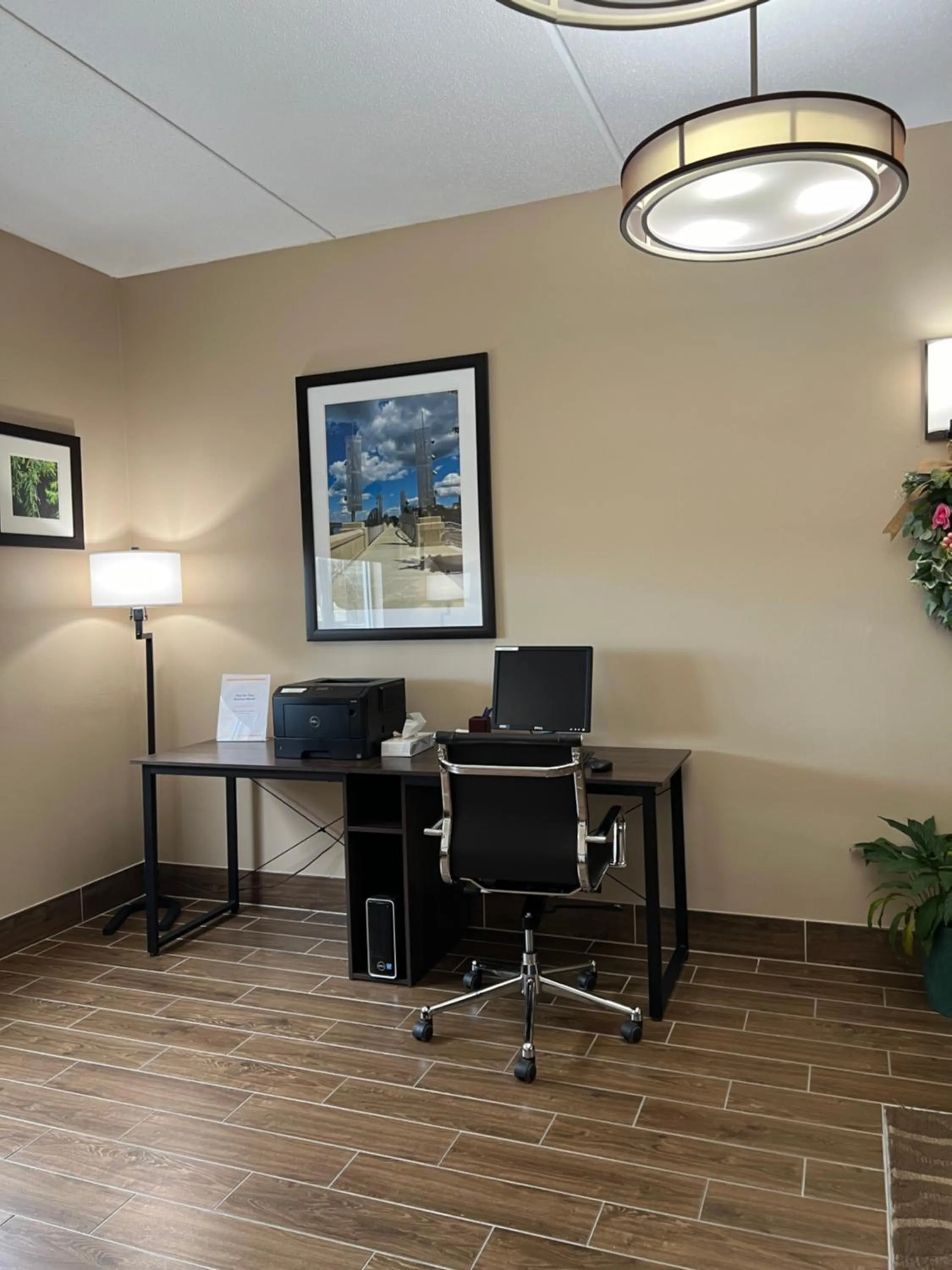 Business facilities in Comfort Inn & Suites Wilkes Barre - Arena