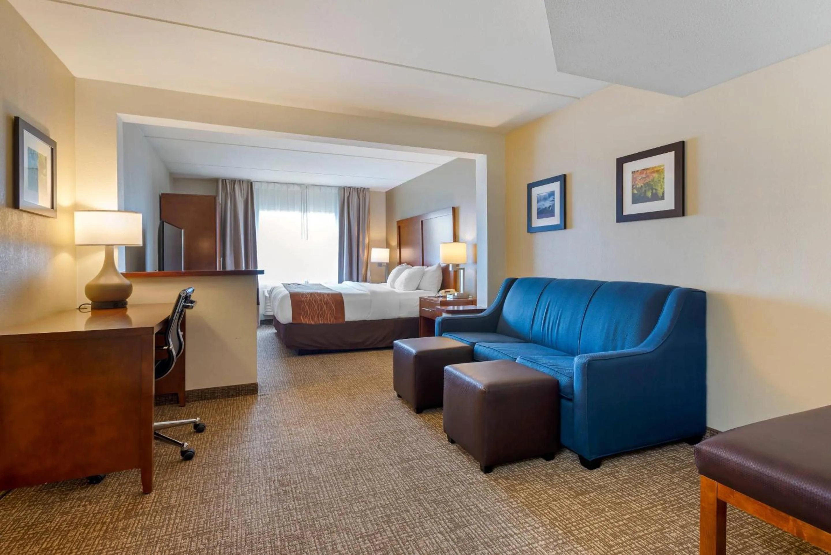 Bedroom in Comfort Inn & Suites Wilkes Barre - Arena