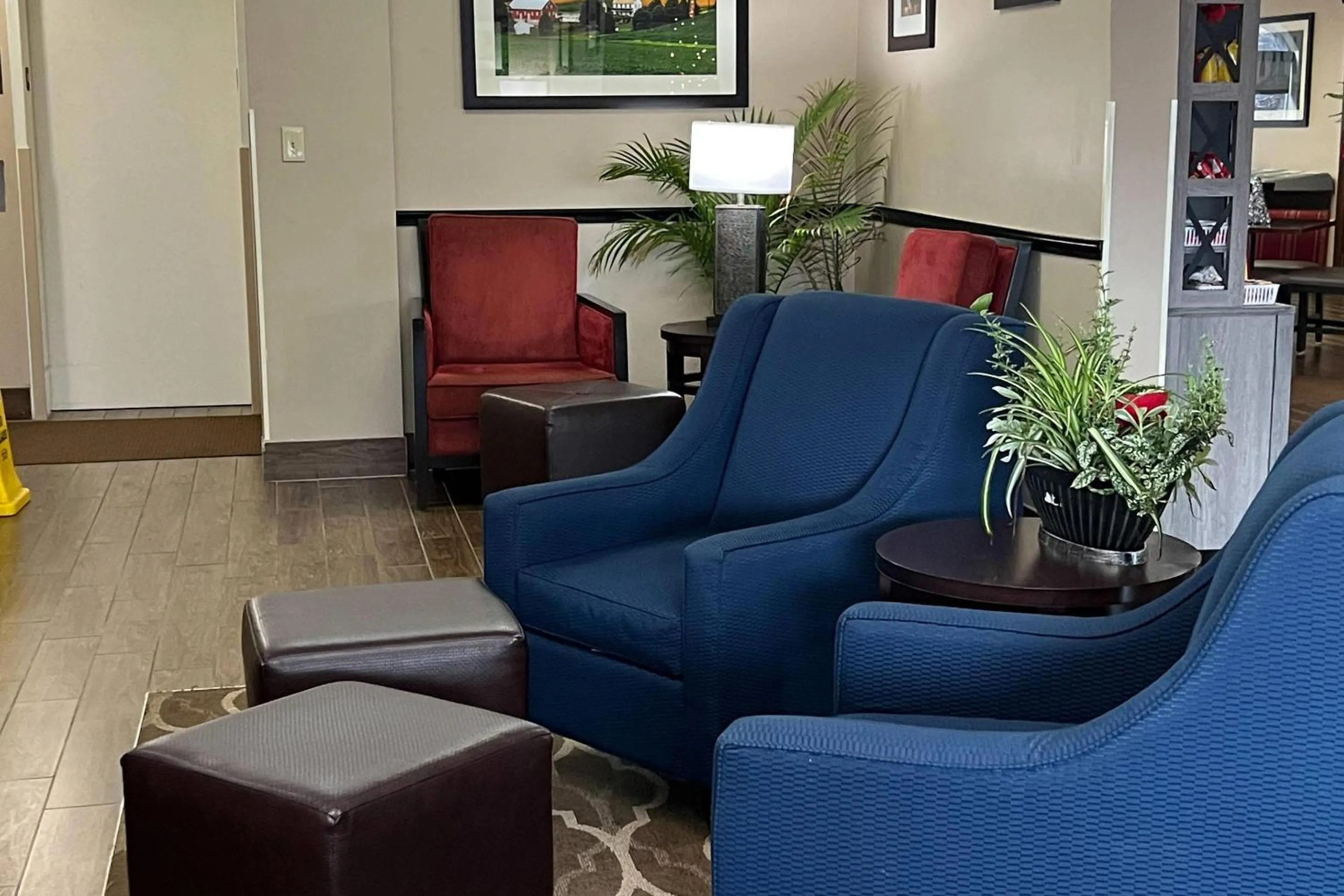 Lobby or reception in Comfort Inn & Suites Wilkes Barre - Arena