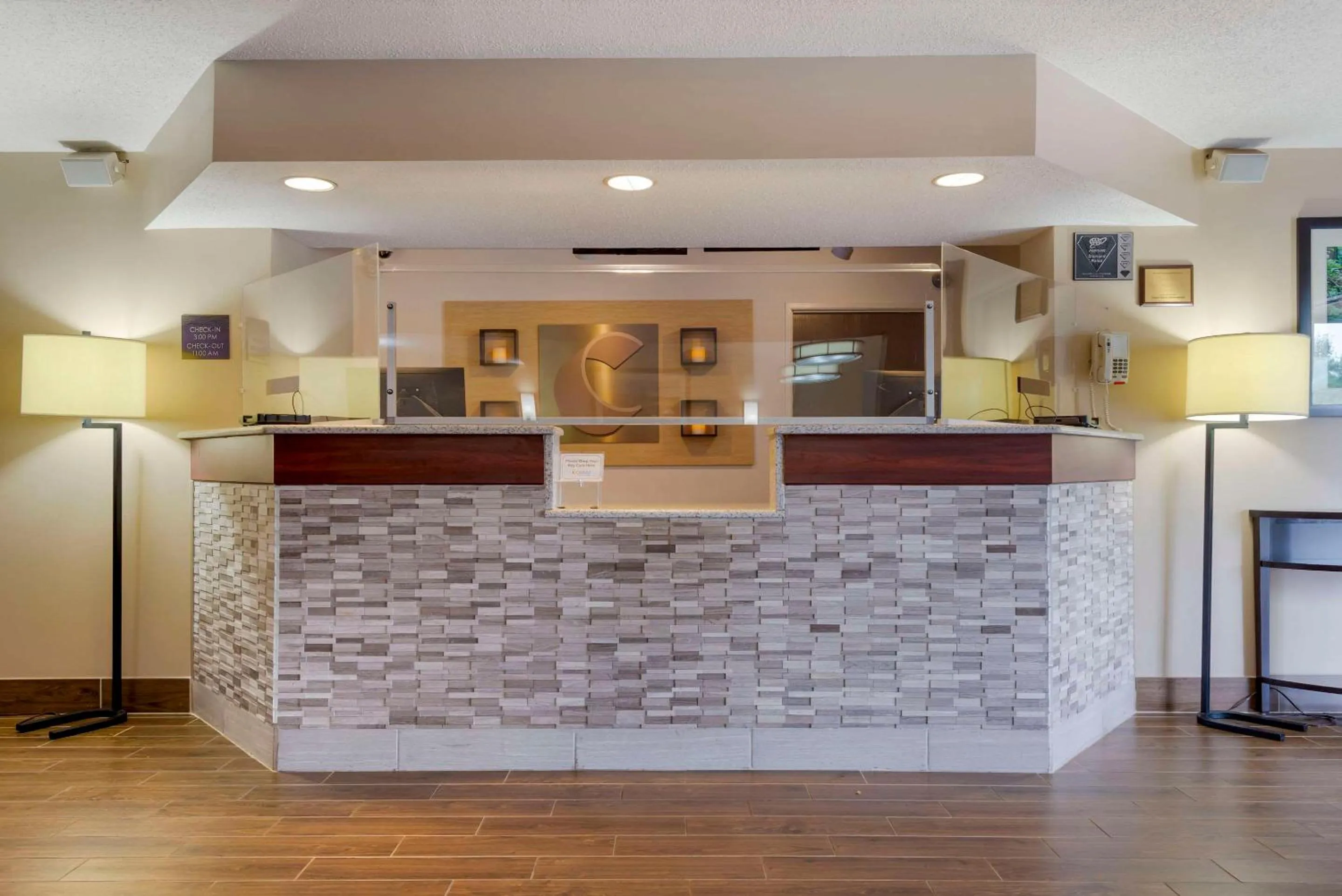 Lobby or reception in Comfort Inn & Suites Wilkes Barre - Arena