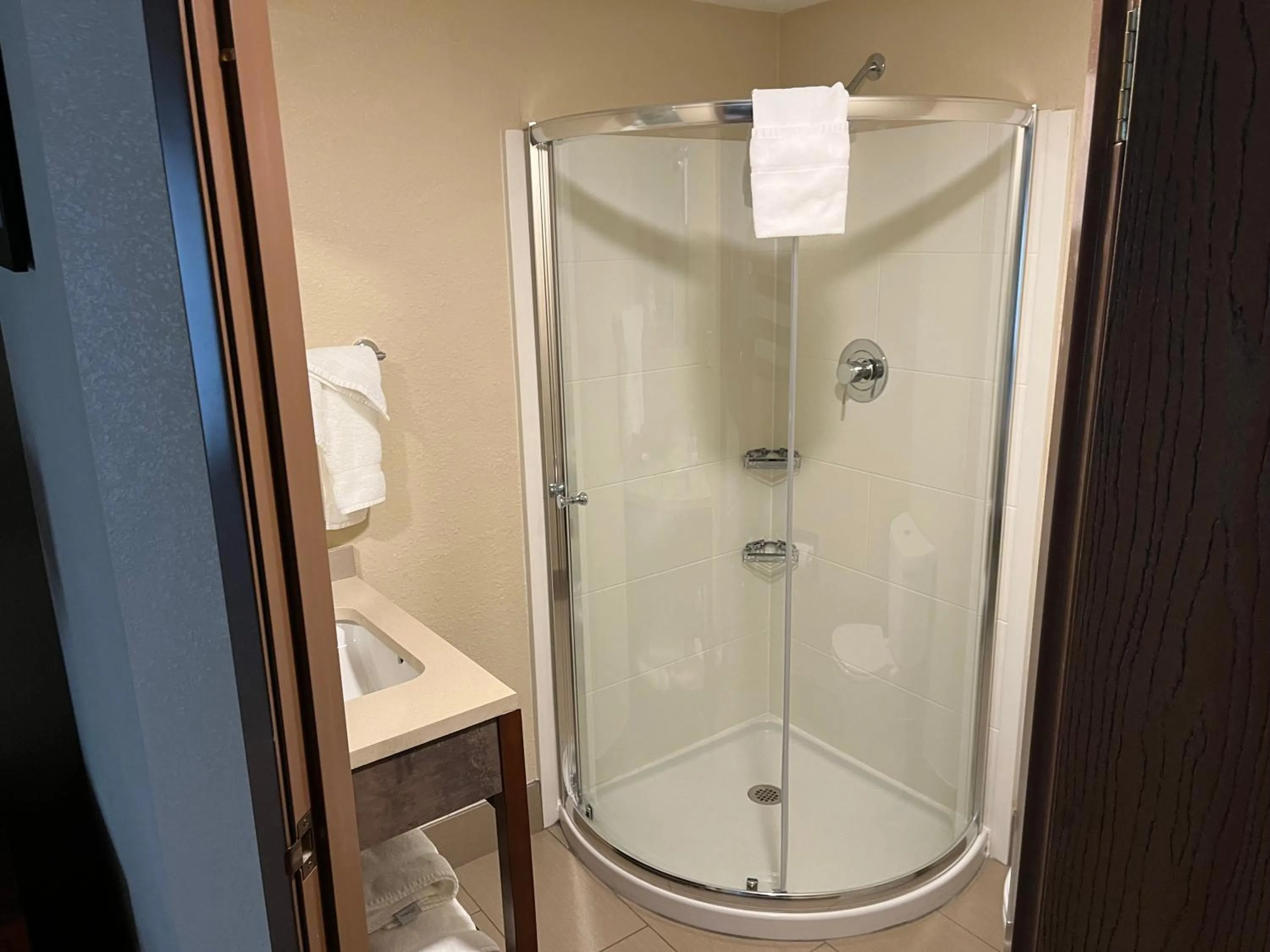 Bathroom in Wingate by Wyndham Clearfield