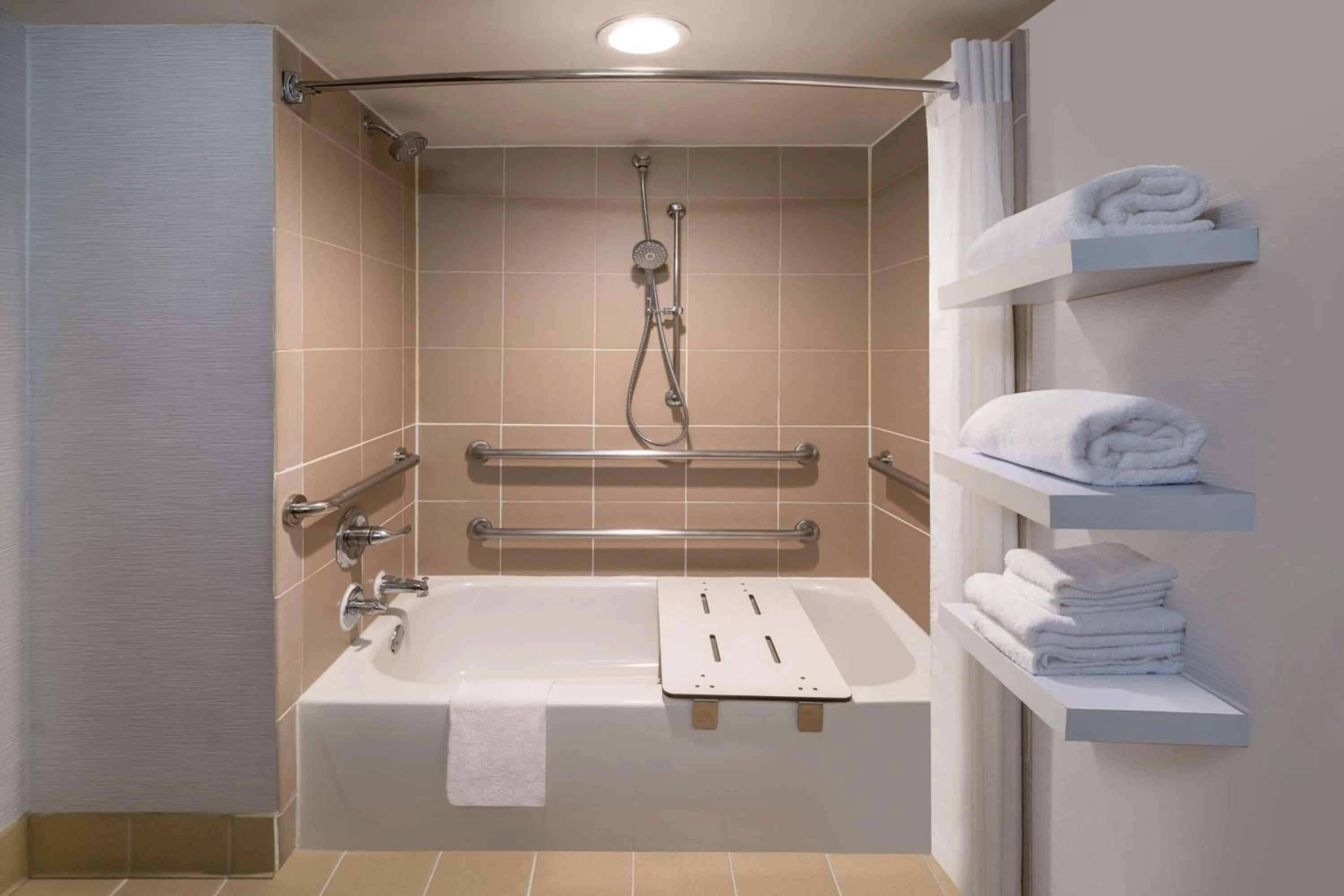 Bathroom in Hampton Inn & Suites Denver-Cherry Creek