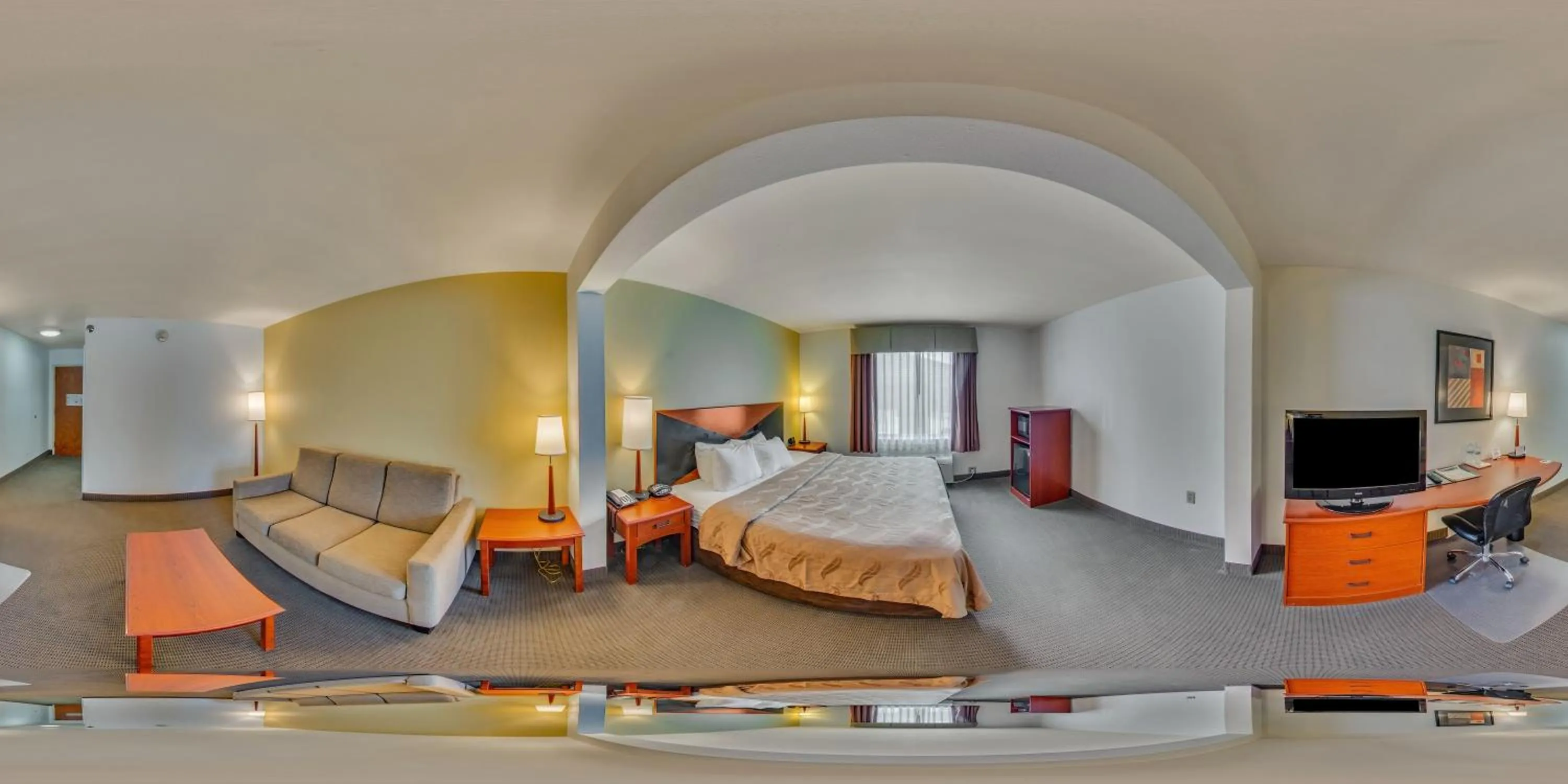 Bed in Quality Inn & Suites Chambersburg Northeast