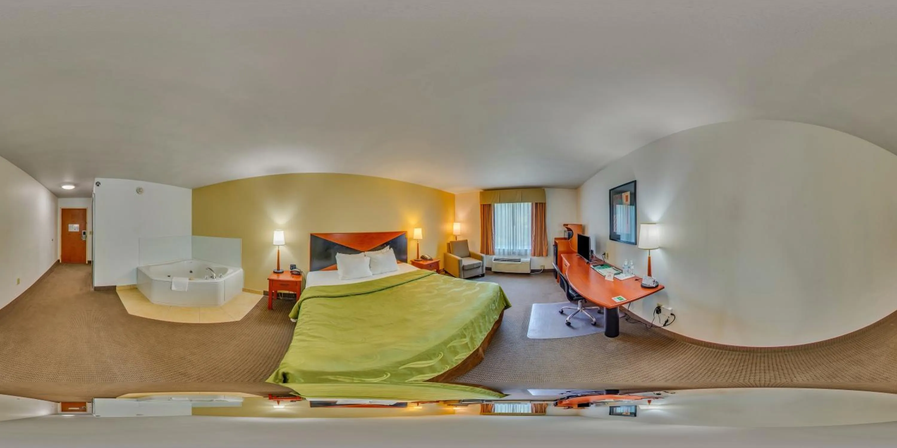 Bed in Quality Inn & Suites Chambersburg Northeast