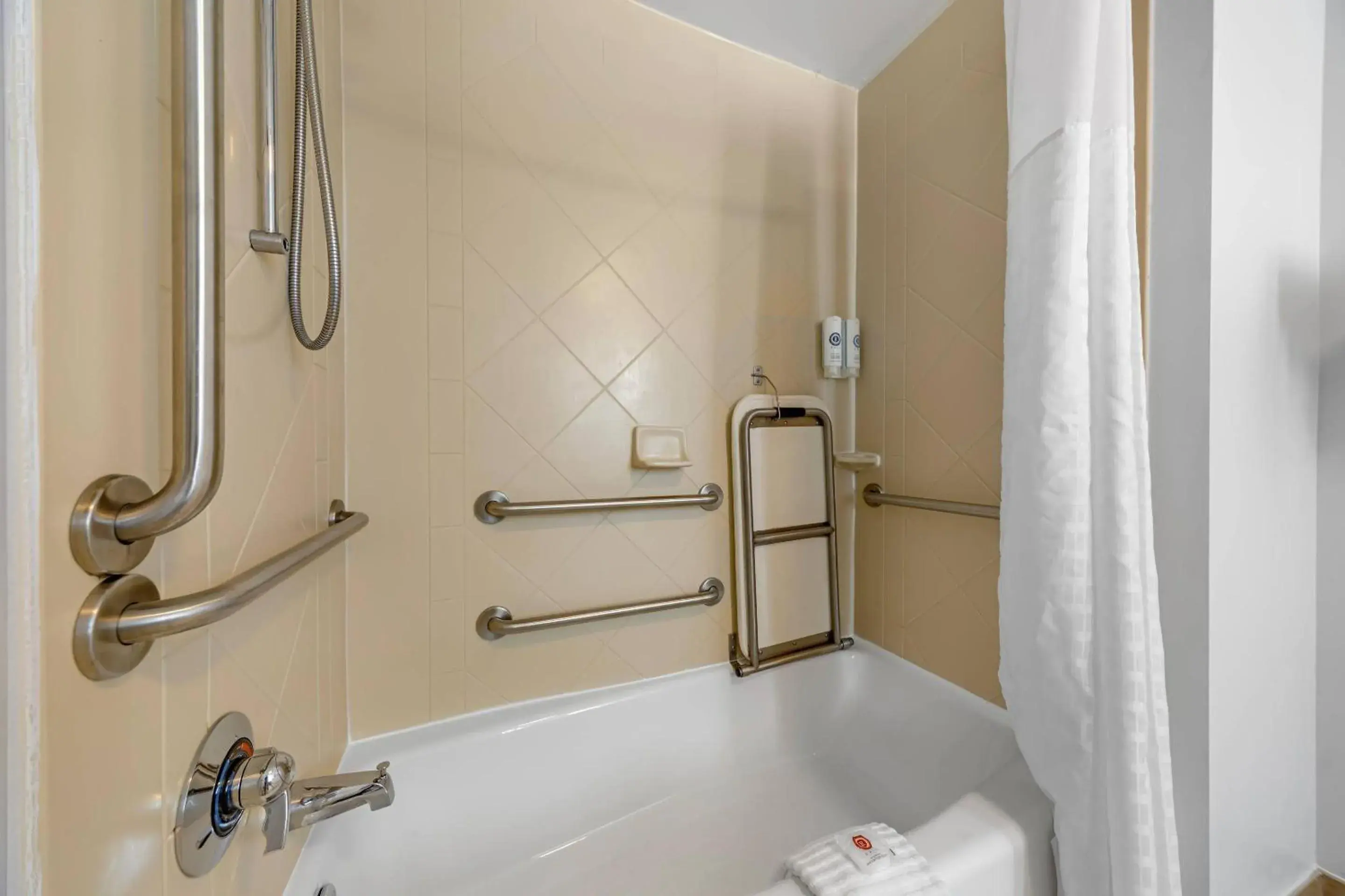 Queen Suite with Two Queen Beds - Non-Smoking in Comfort Suites Lewisburg Queen Suite with Two Queen Beds - Non-Smoking in Comfort Suites Lewisburg